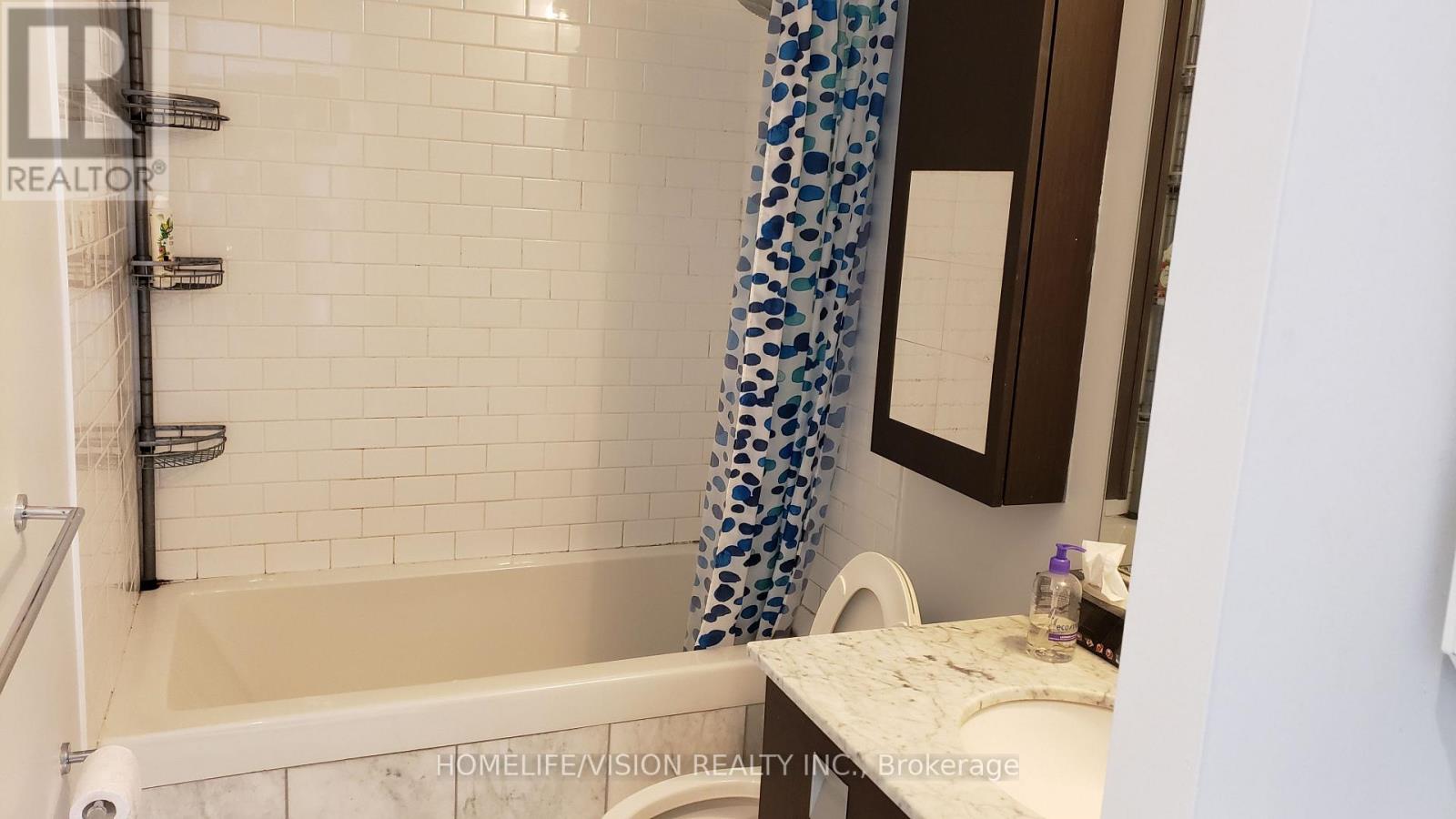 2008 - 33 Charles Street E, Toronto, Ontario  M4Y 1R9 - Photo 9 - C12506146