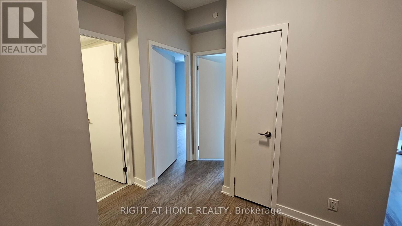 728 - 38 Monte Kwinter Court, Toronto, Ontario  M3H 0E2 - Photo 5 - C12506196