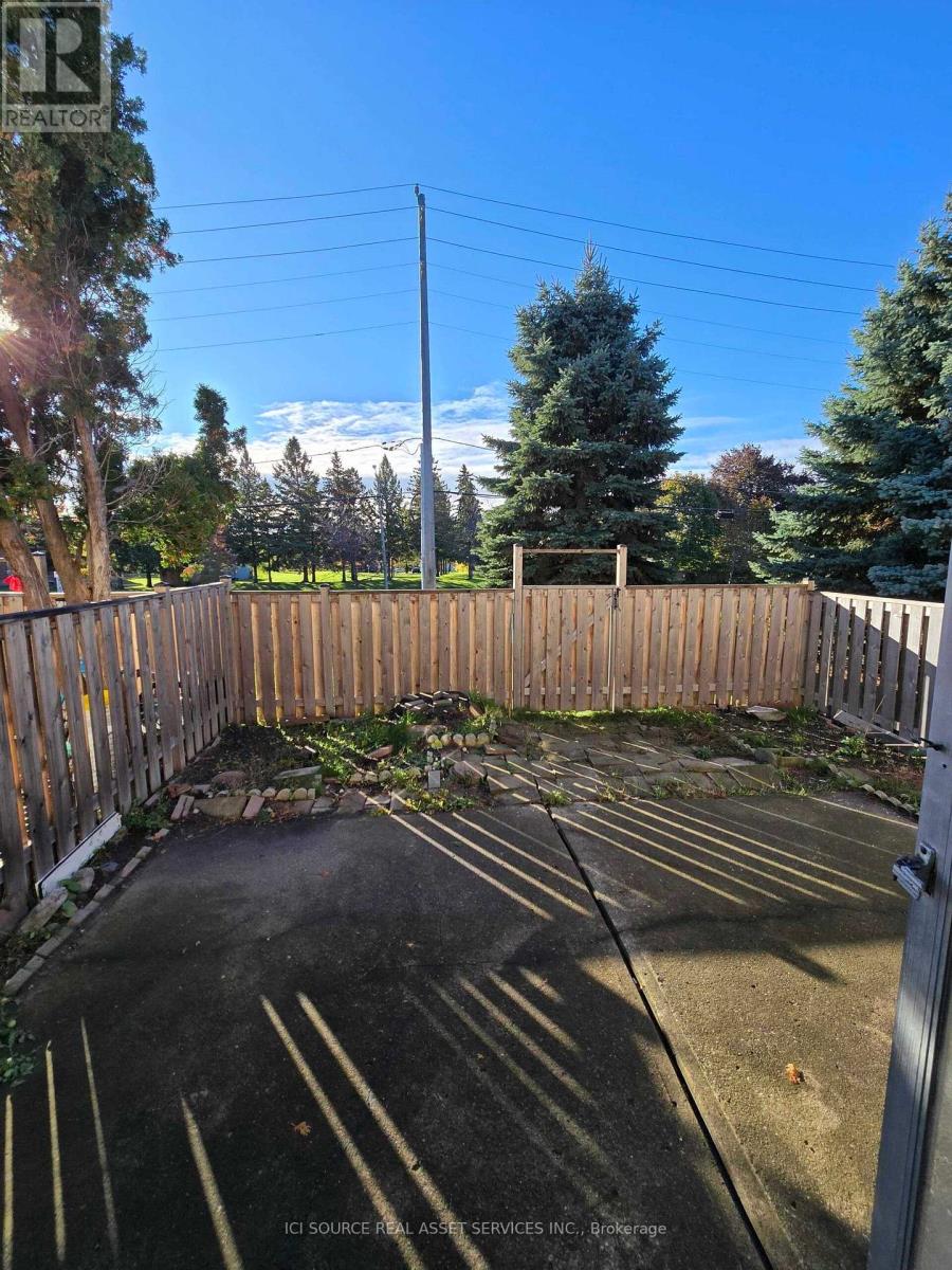 11 - 2 Liszt Gate, Toronto, Ontario  M2H 1G7 - Photo 8 - C12506204