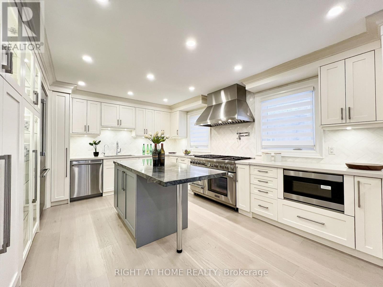 152 Holmes Avenue, Toronto, Ontario  M2N 4M6 - Photo 14 - C12506218