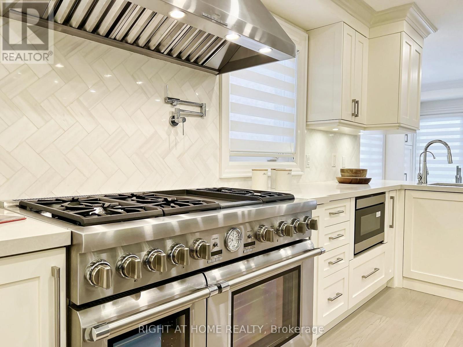 152 Holmes Avenue, Toronto, Ontario  M2N 4M6 - Photo 16 - C12506218