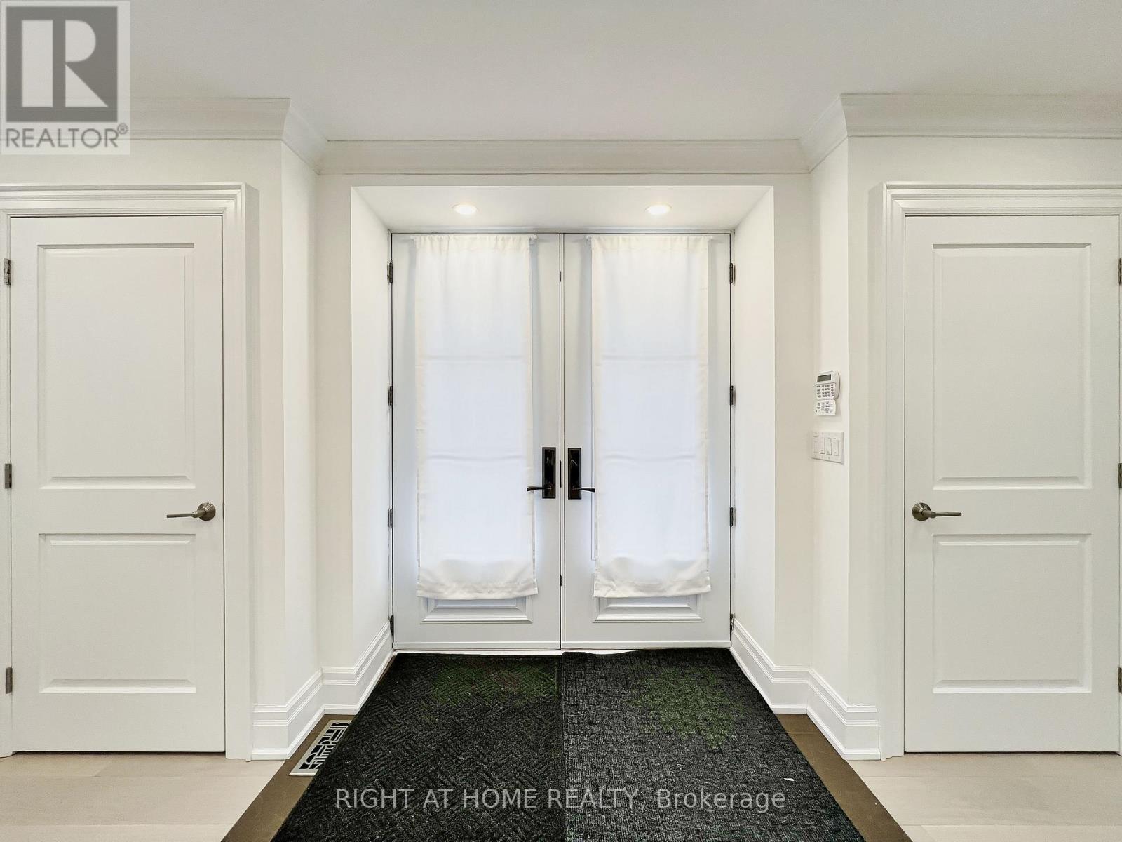 152 Holmes Avenue, Toronto, Ontario  M2N 4M6 - Photo 6 - C12506218