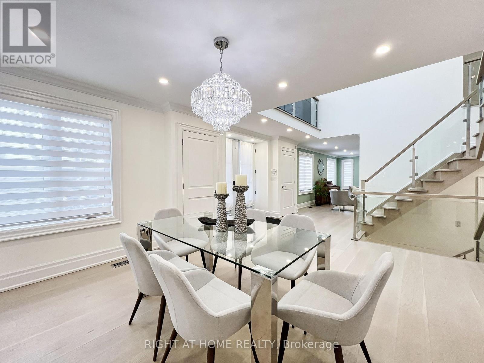 152 Holmes Avenue, Toronto, Ontario  M2N 4M6 - Photo 8 - C12506218