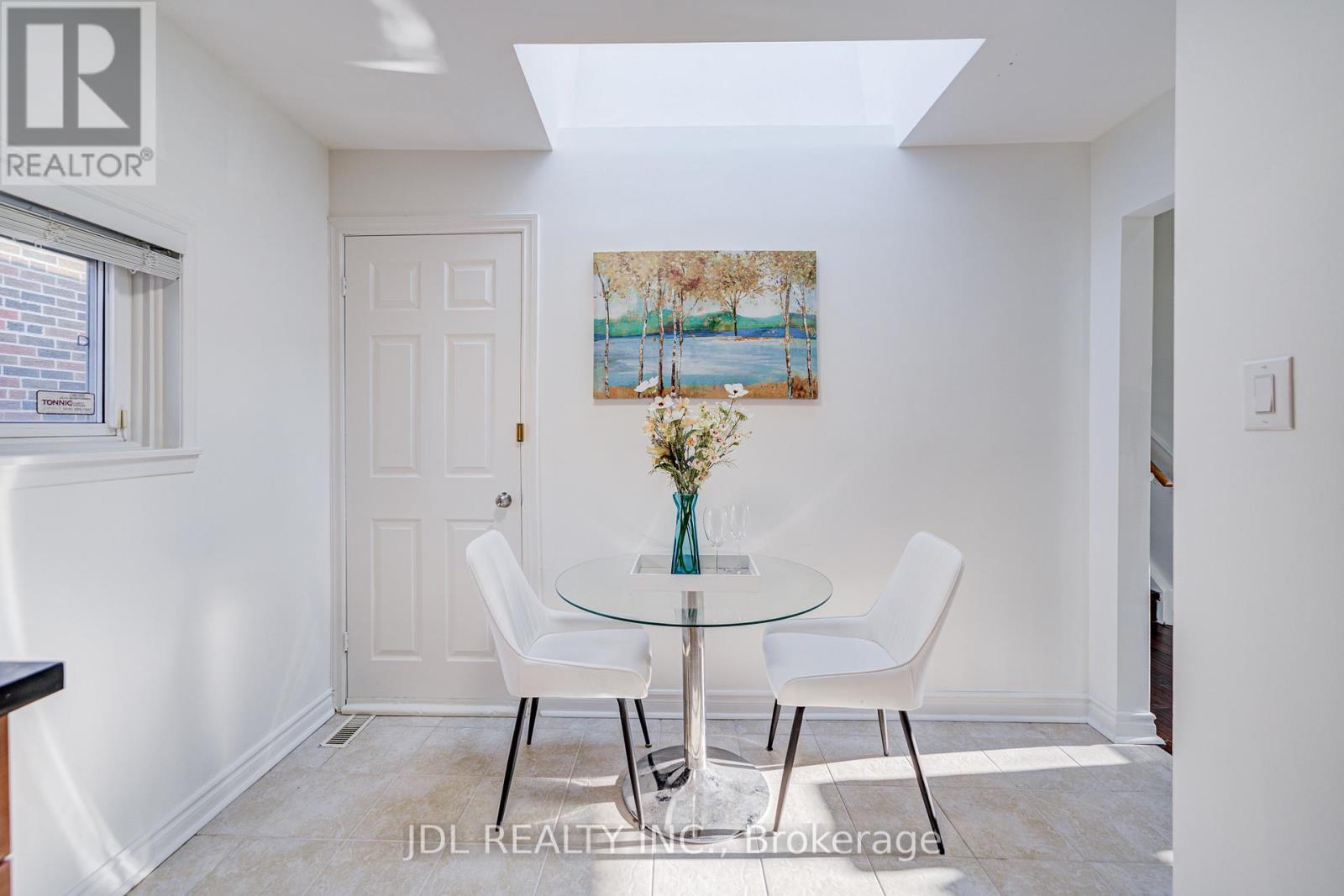 6 Norhead Avenue, Toronto, Ontario  M1S 2X6 - Photo 13 - E12506122