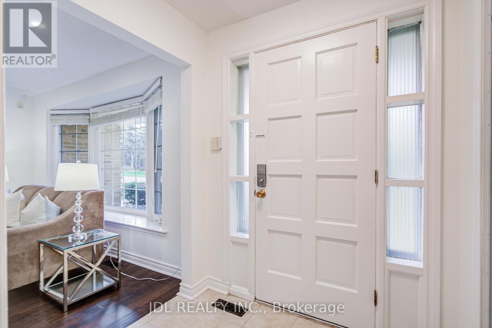 6 Norhead Avenue, Toronto, Ontario  M1S 2X6 - Photo 3 - E12506122