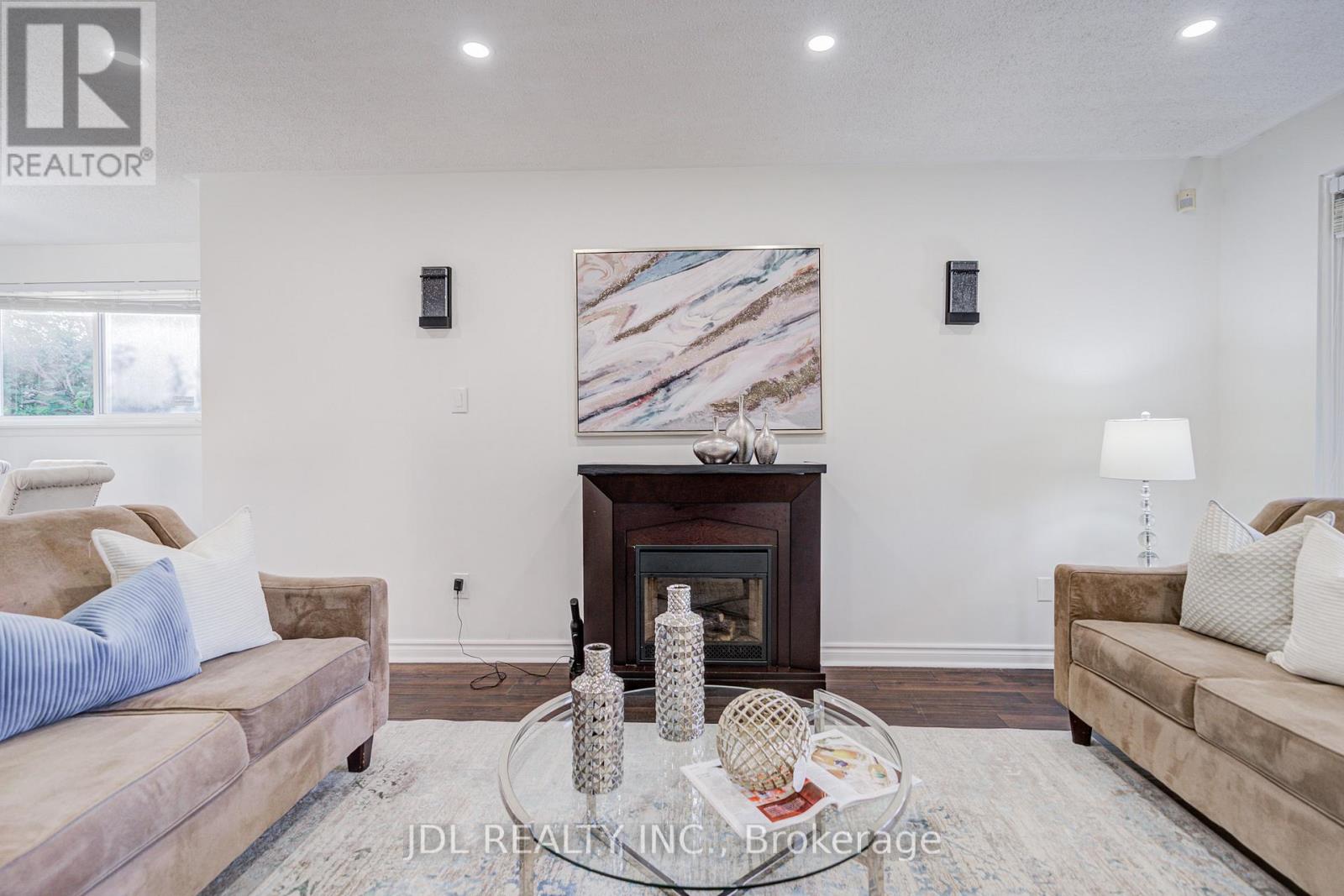 6 Norhead Avenue, Toronto, Ontario  M1S 2X6 - Photo 6 - E12506122