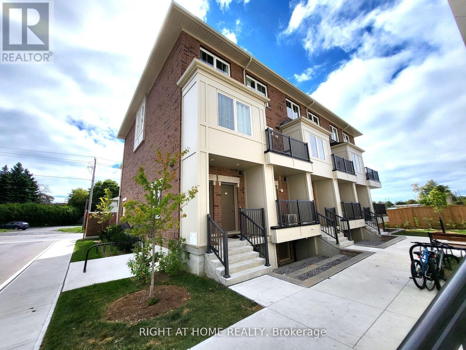 7 - 490 BERESFORD PATH, Oshawa, Ontario