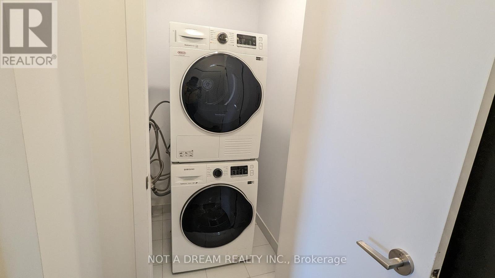 820 - 38 Honeycrisp Crescent, Vaughan, Ontario  L4K 0M8 - Photo 10 - N12506126