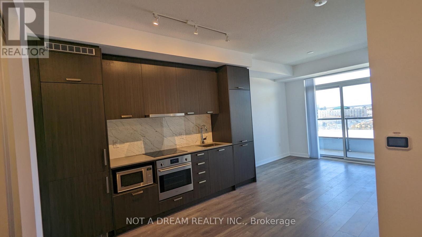 820 - 38 Honeycrisp Crescent, Vaughan, Ontario  L4K 0M8 - Photo 16 - N12506126