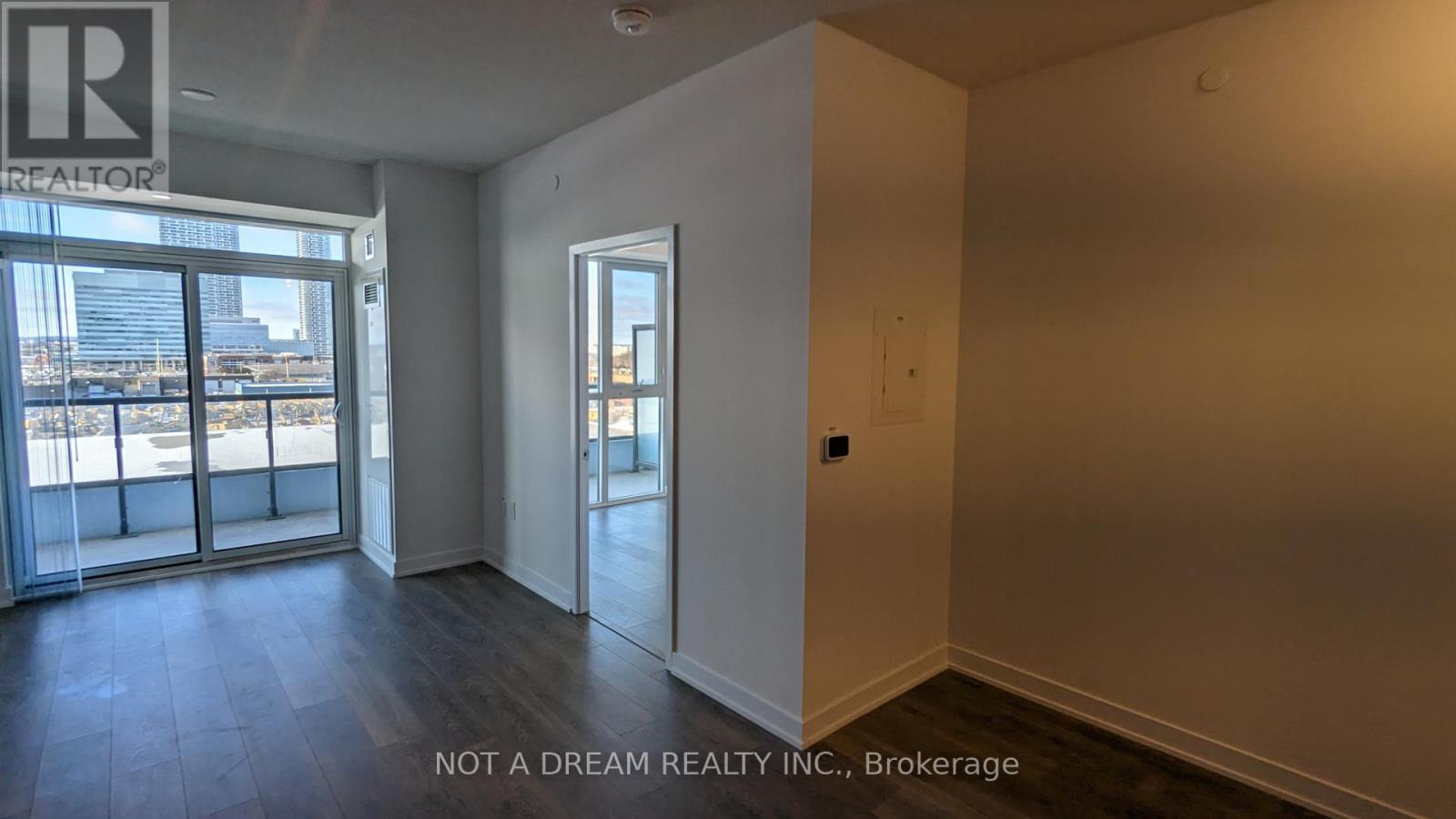 820 - 38 Honeycrisp Crescent, Vaughan, Ontario  L4K 0M8 - Photo 18 - N12506126