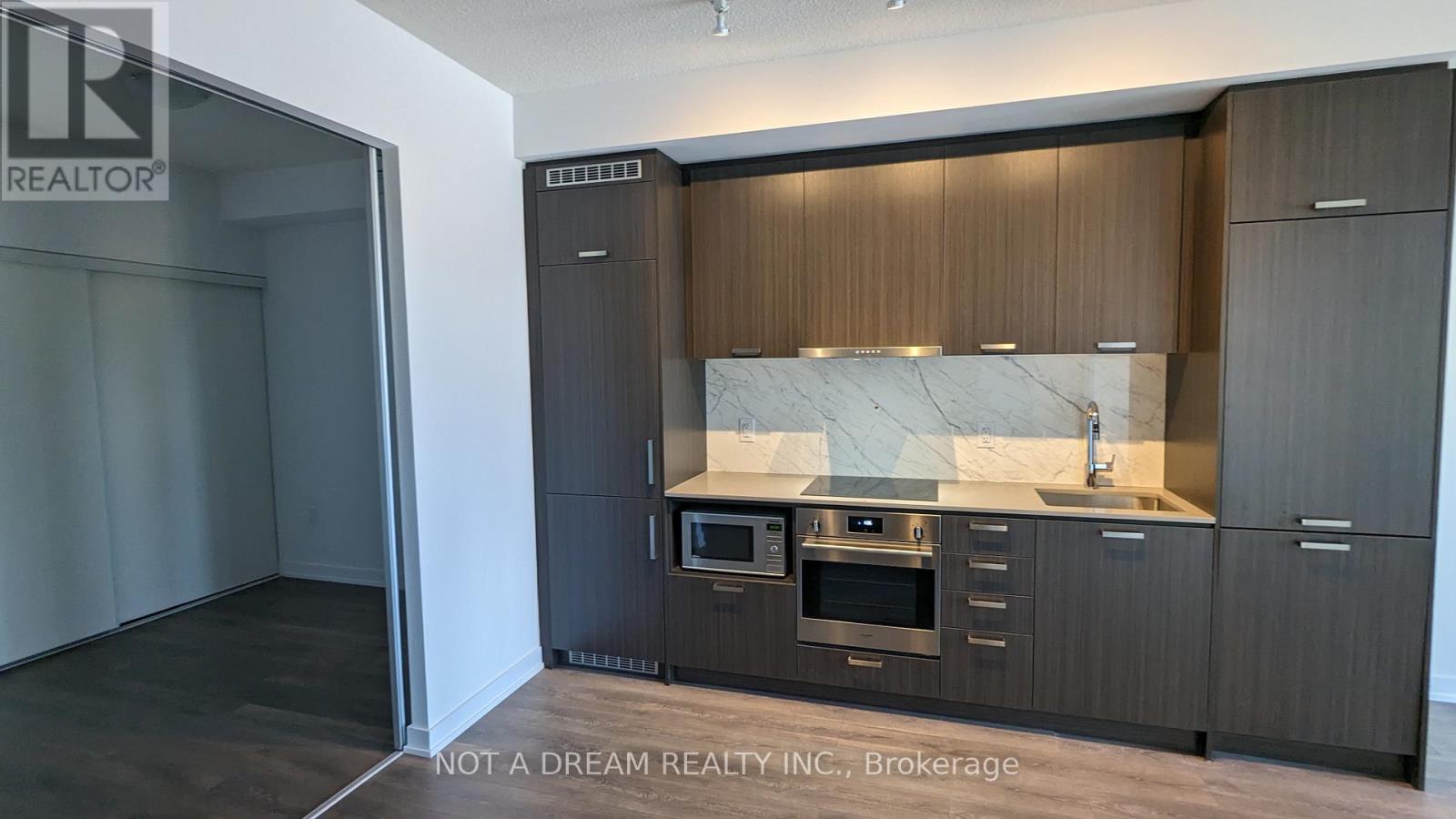 820 - 38 Honeycrisp Crescent, Vaughan, Ontario  L4K 0M8 - Photo 27 - N12506126