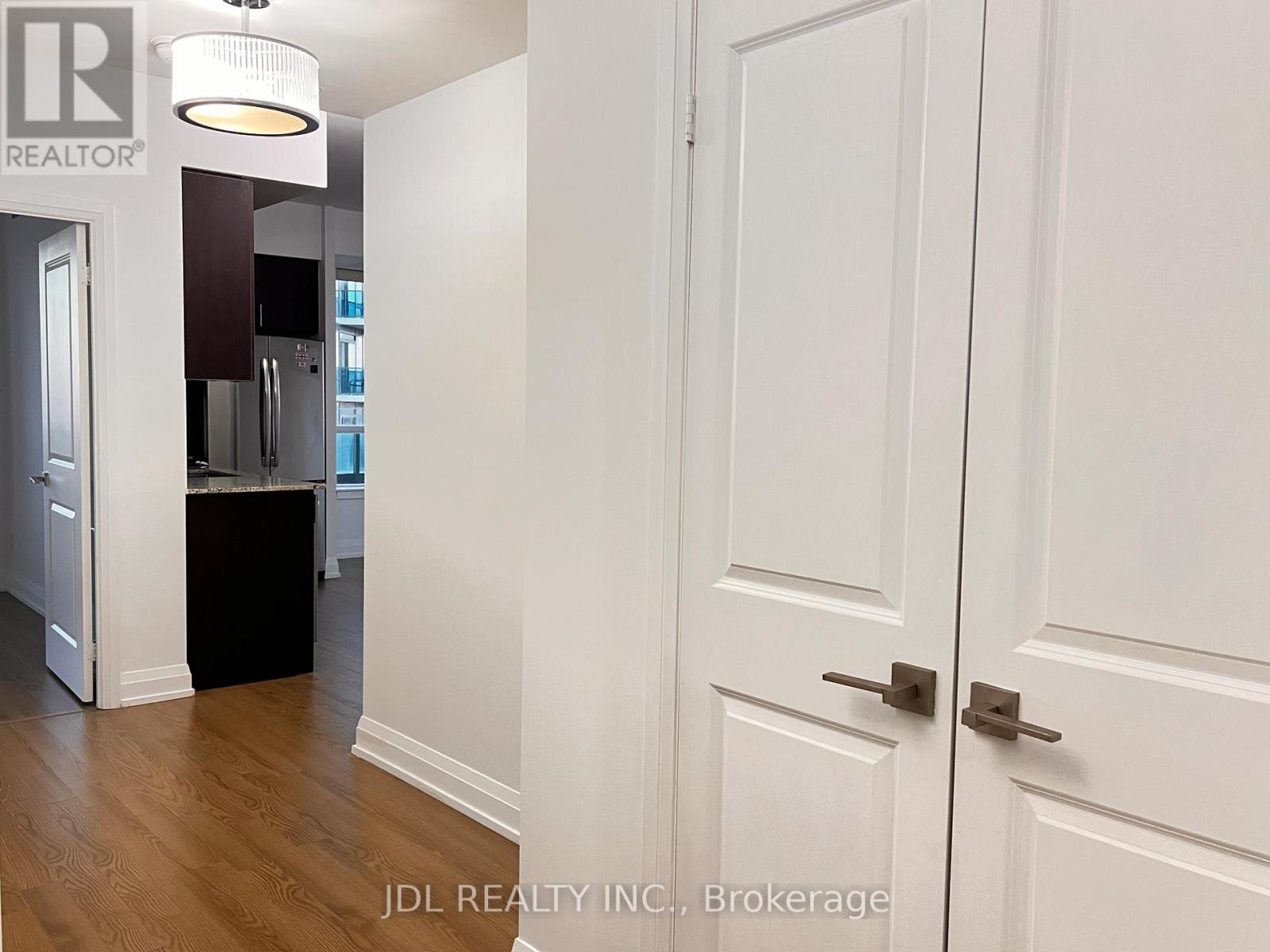 1031 - 7161 Yonge Street, Markham, Ontario  L3T 0C8 - Photo 4 - N12506130