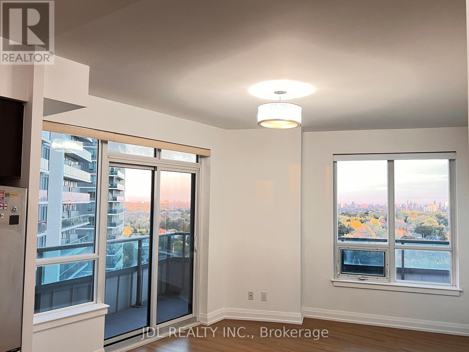 1031 - 7161 Yonge Street, Markham, Ontario  L3T 0C8 - Photo 9 - N12506130