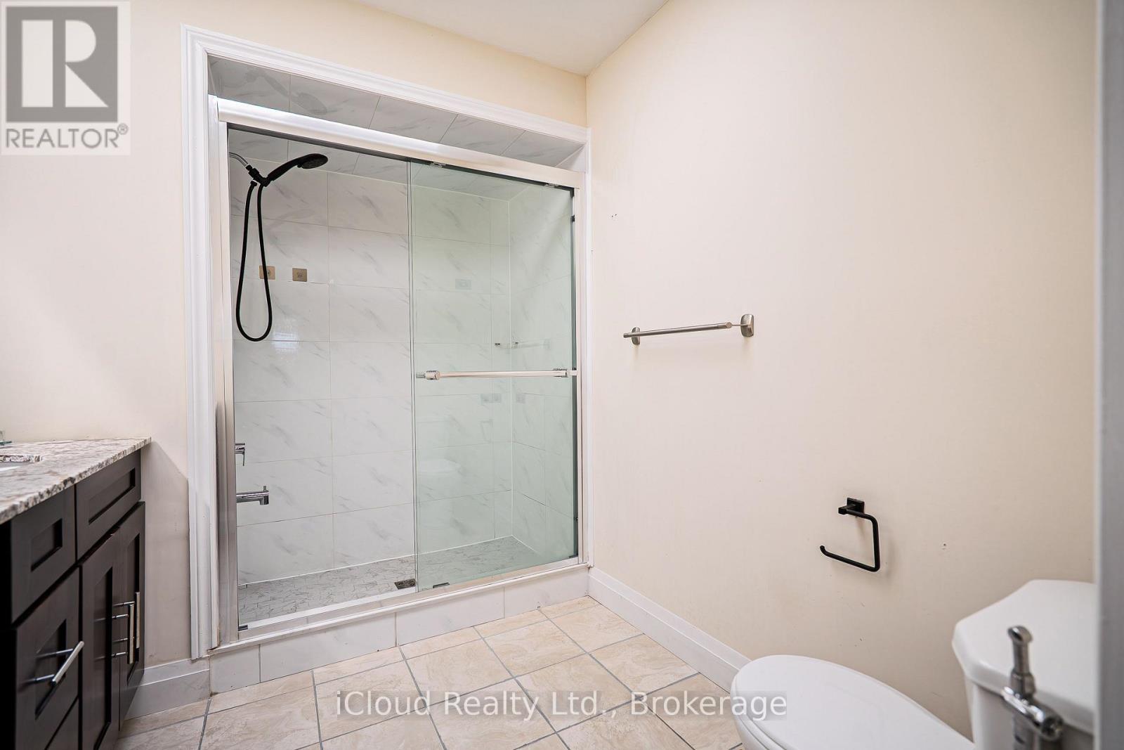80 Venice Crescent W, Vaughan, Ontario  L4J 7T1 - Photo 32 - N12506134