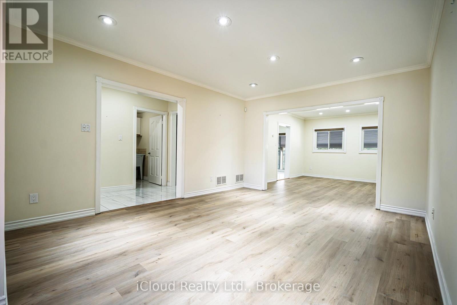 80 Venice Crescent W, Vaughan, Ontario  L4J 7T1 - Photo 8 - N12506134