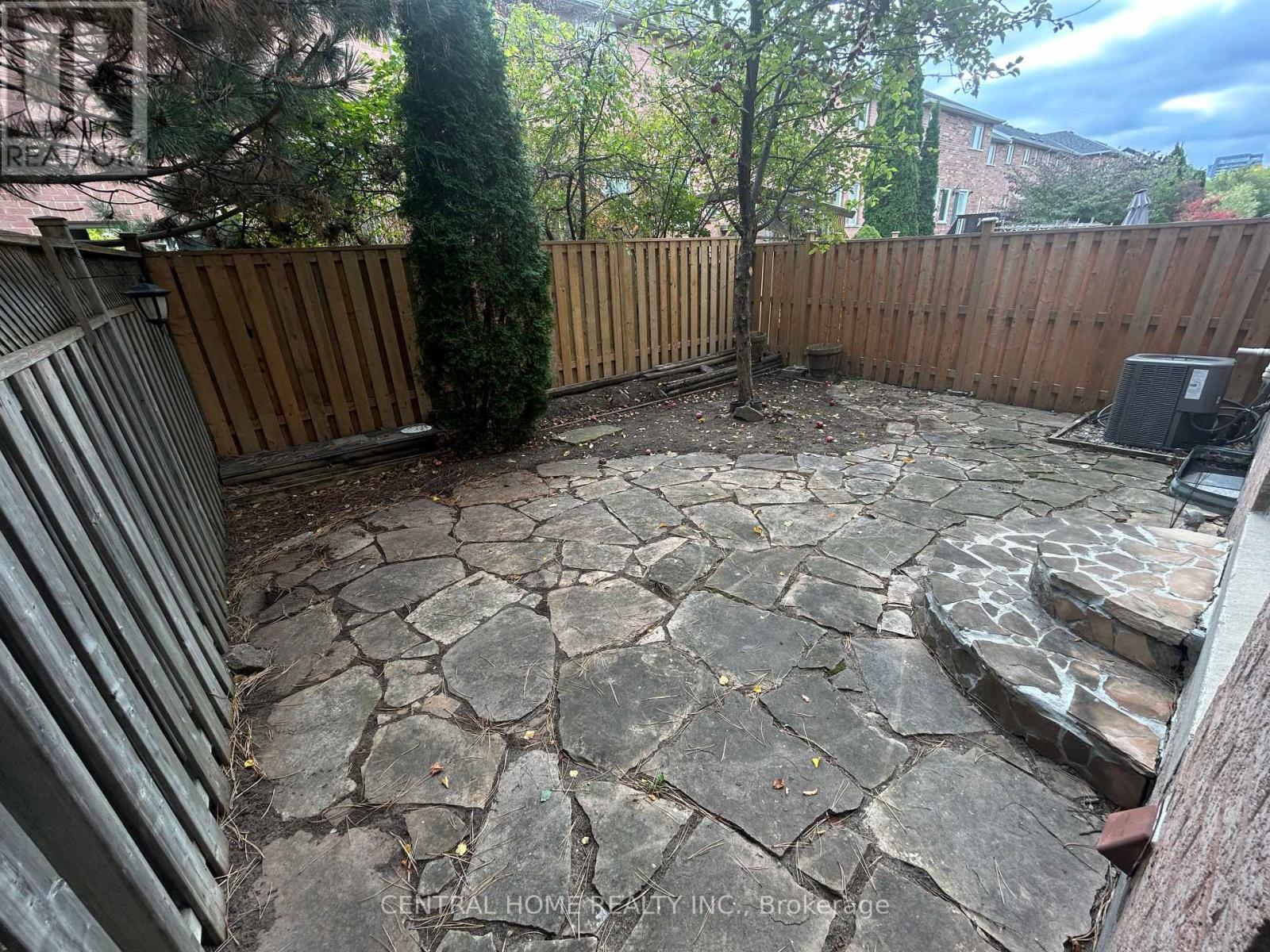 81 Bassett Avenue, Richmond Hill, Ontario  L4B 4H5 - Photo 37 - N12506136