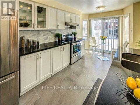 39 Cougar Court, Richmond Hill, Ontario  L4S 1H7 - Photo 7 - N12506140