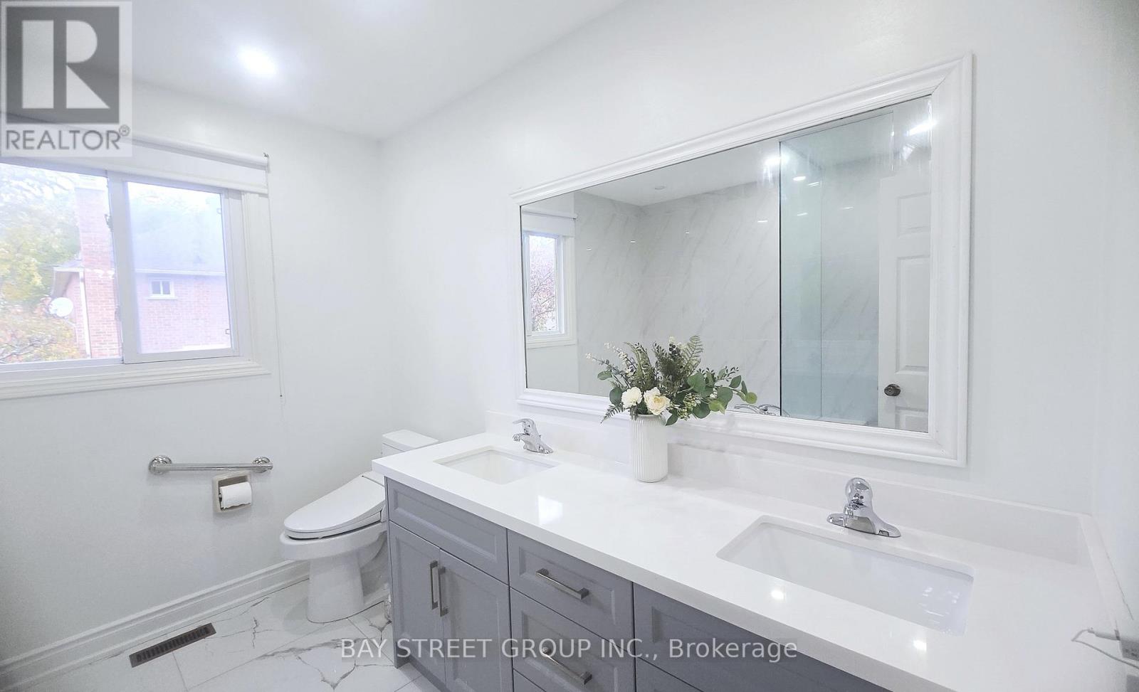 24 Beasley Drive, Richmond Hill, Ontario  L4C 7Z2 - Photo 18 - N12506172