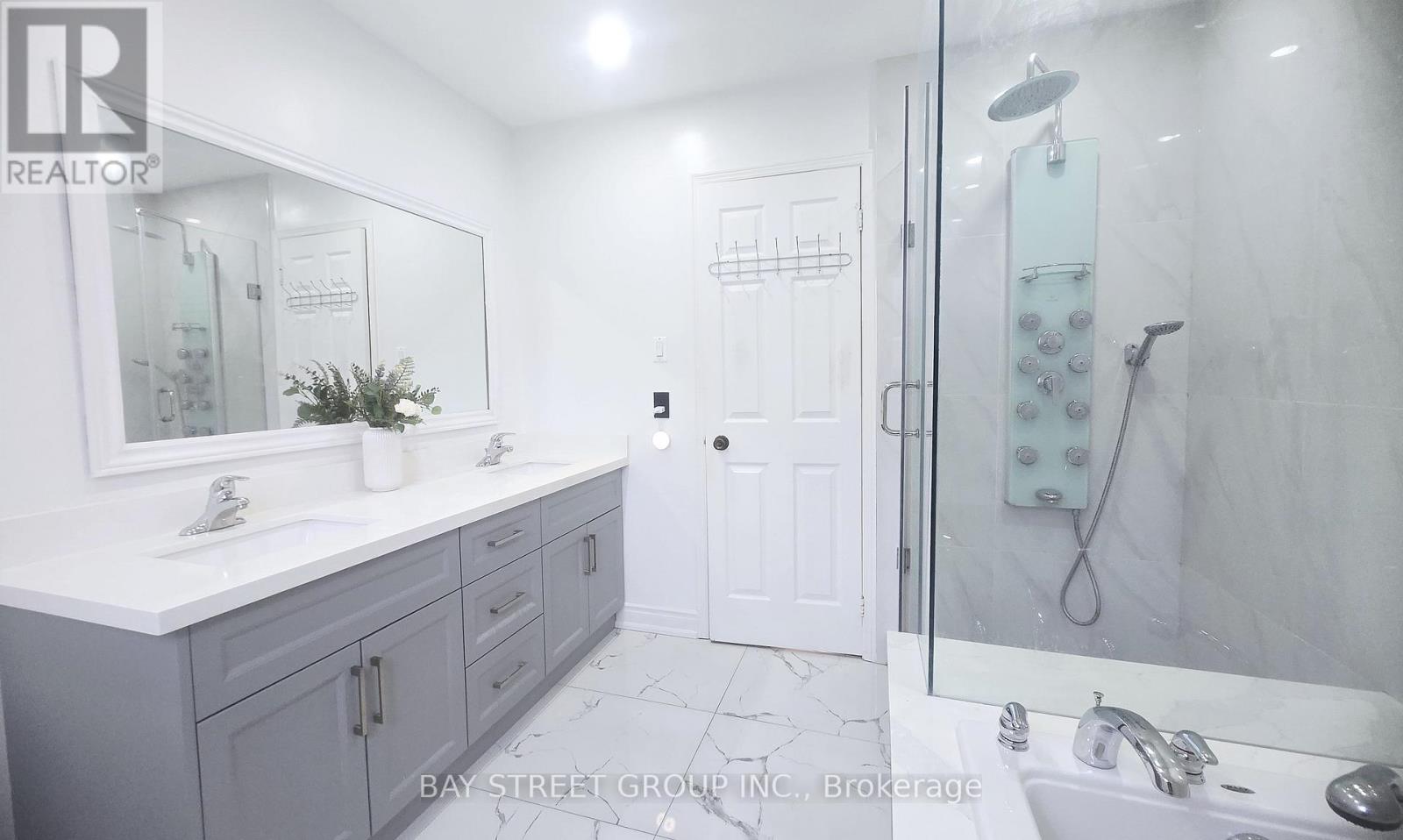 24 Beasley Drive, Richmond Hill, Ontario  L4C 7Z2 - Photo 19 - N12506172