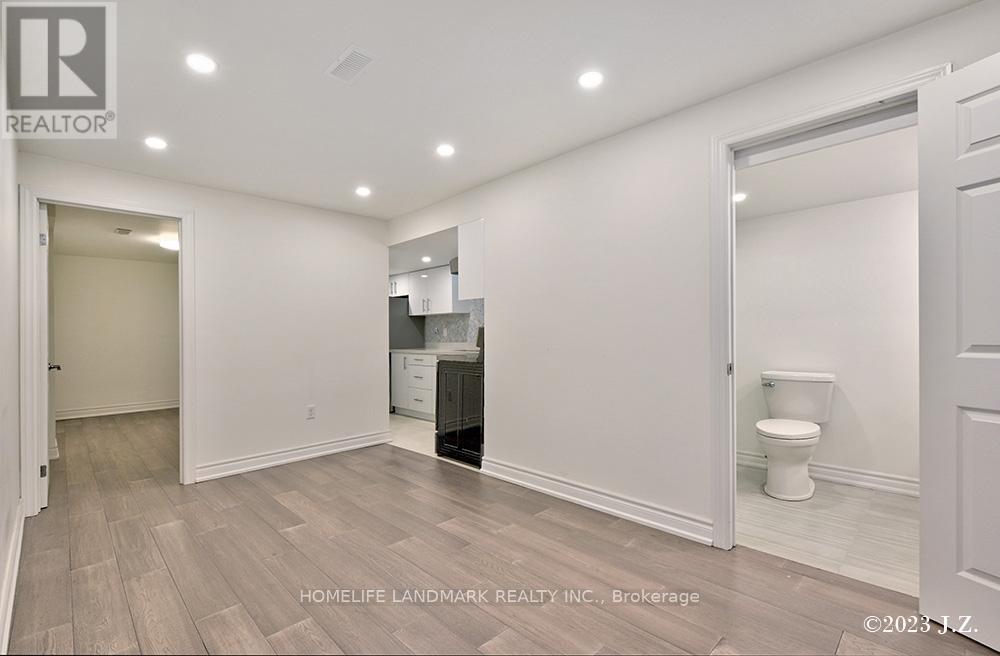 17 Elderslie Crescent, Vaughan, Ontario  L0J 1C0 - Photo 3 - N12506200