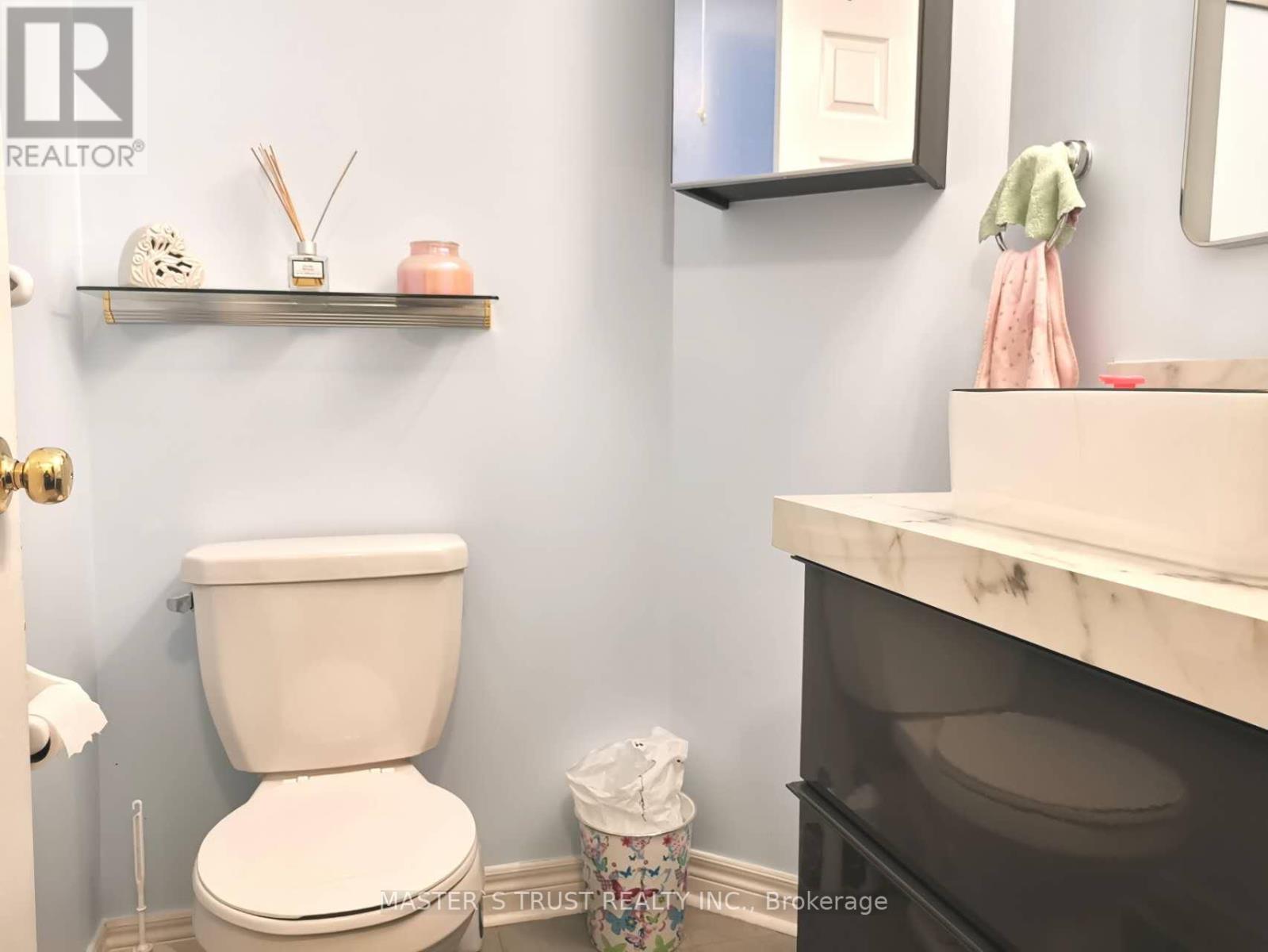 115 Herefordshire Crescent, East Gwillimbury, Ontario  L9N 0B5 - Photo 12 - N12506206