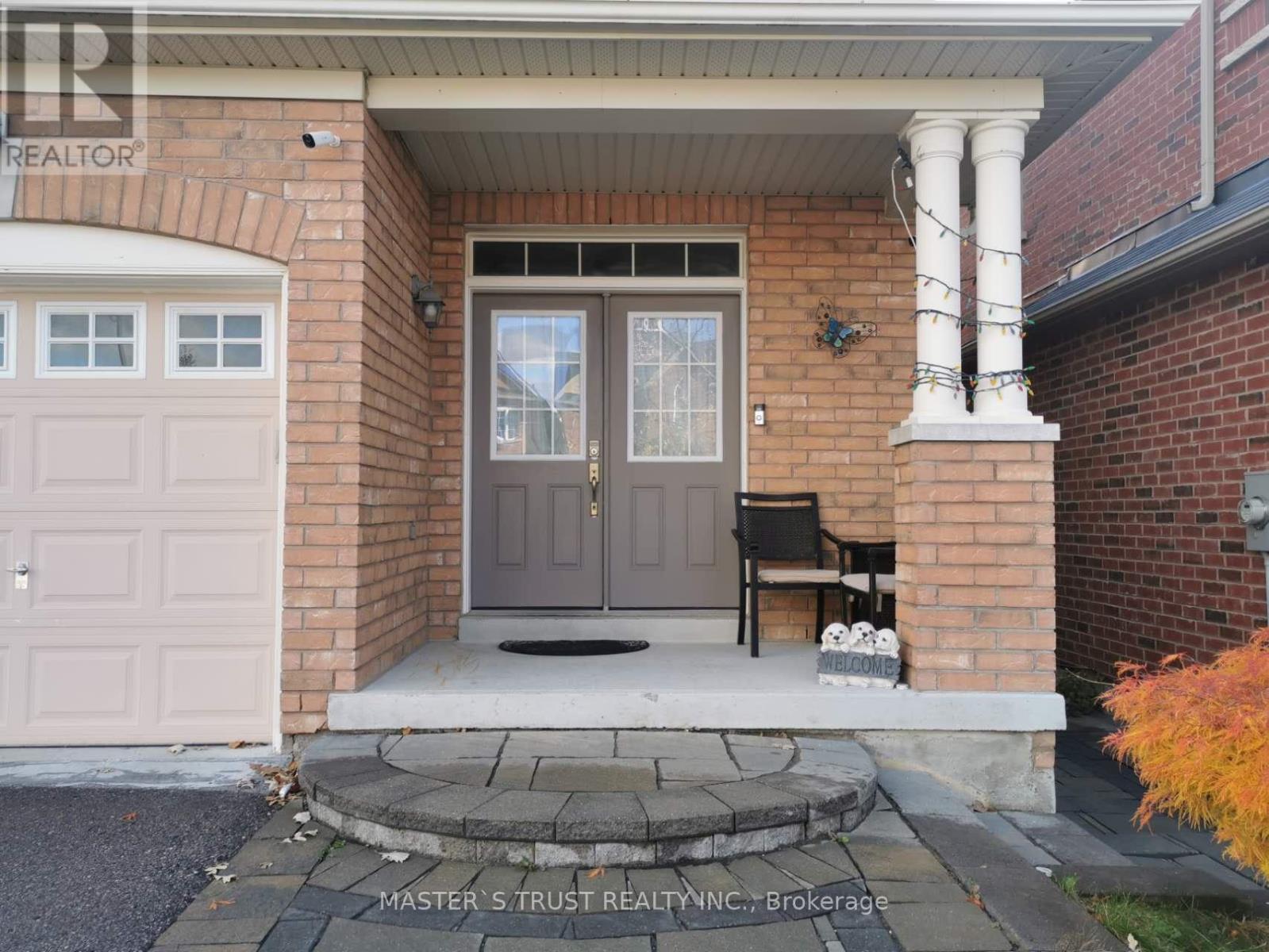 115 Herefordshire Crescent, East Gwillimbury, Ontario  L9N 0B5 - Photo 2 - N12506206