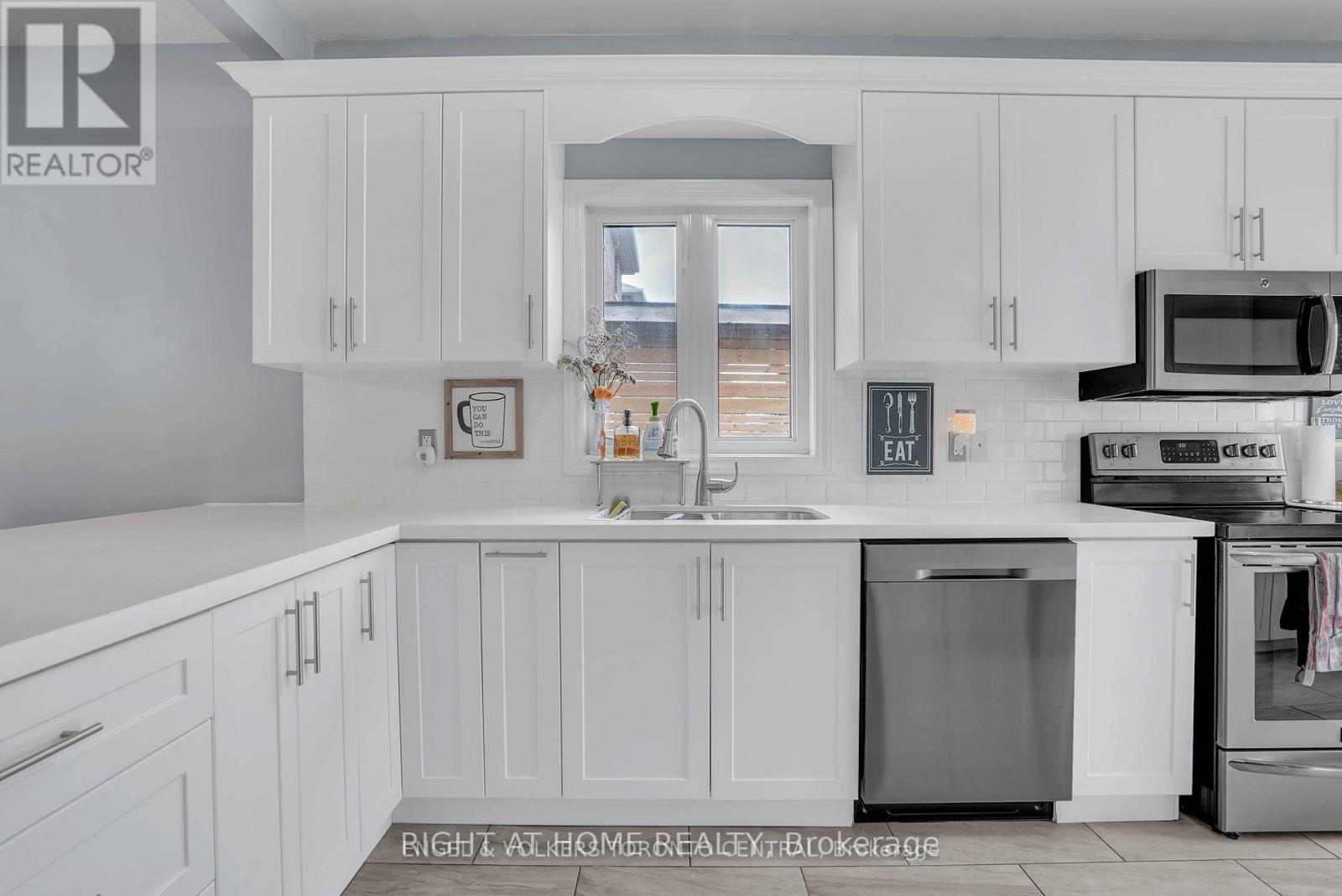 316 Country Lane, Barrie (Painswick South), Ontario  L4N 5Z6 - Photo 11 - S12506156