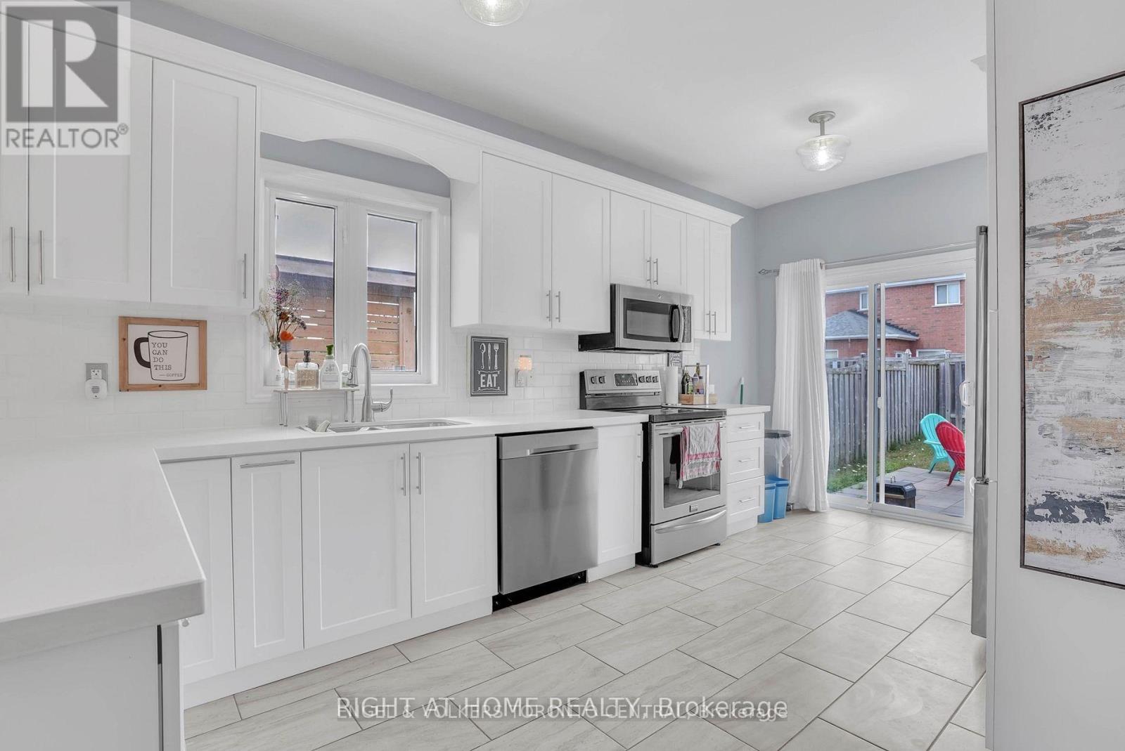 316 Country Lane, Barrie (Painswick South), Ontario  L4N 5Z6 - Photo 13 - S12506156