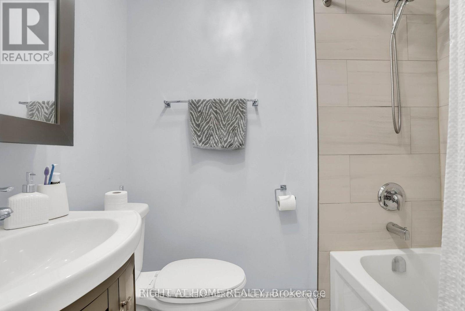 316 Country Lane, Barrie (Painswick South), Ontario  L4N 5Z6 - Photo 15 - S12506156