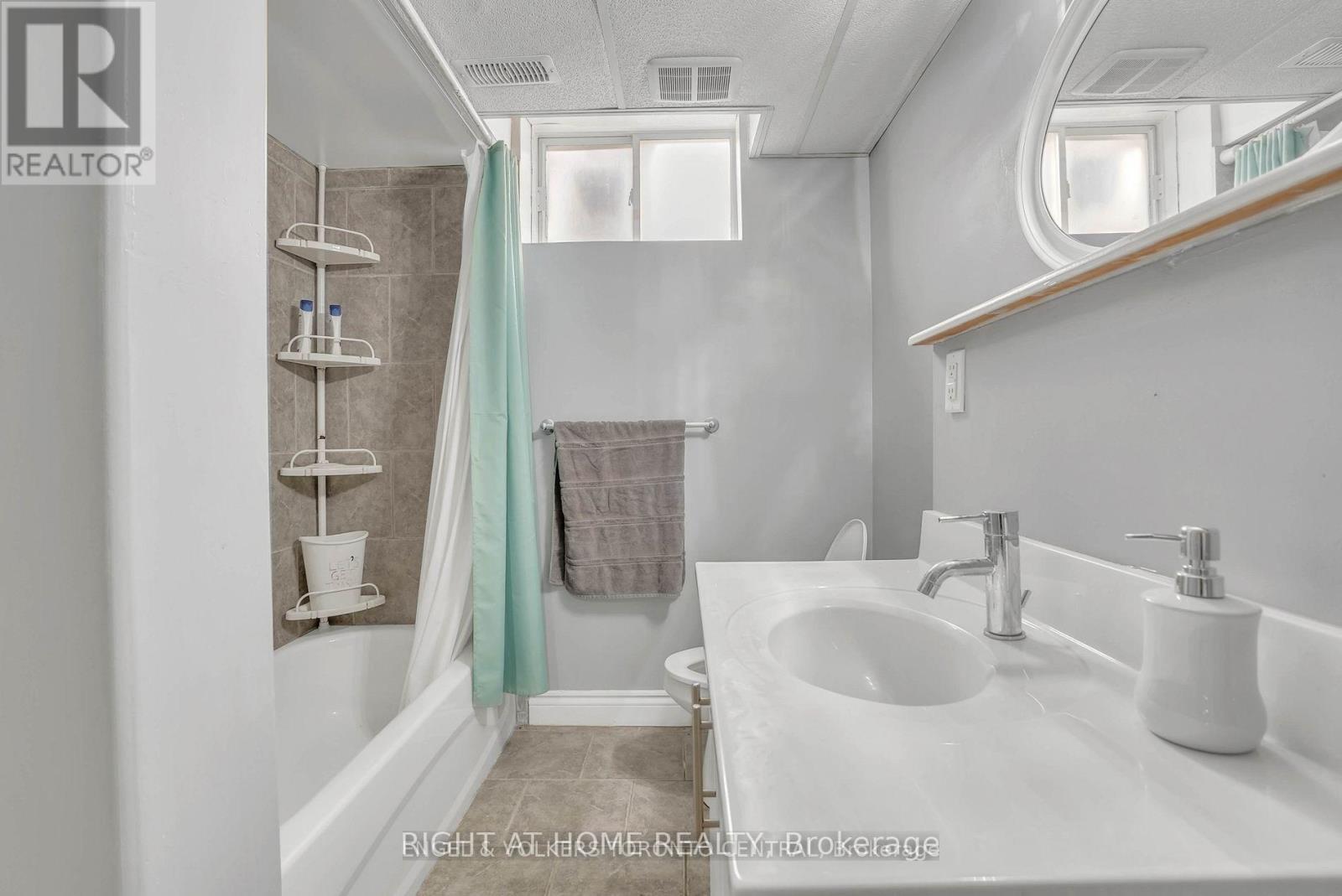 316 Country Lane, Barrie (Painswick South), Ontario  L4N 5Z6 - Photo 19 - S12506156