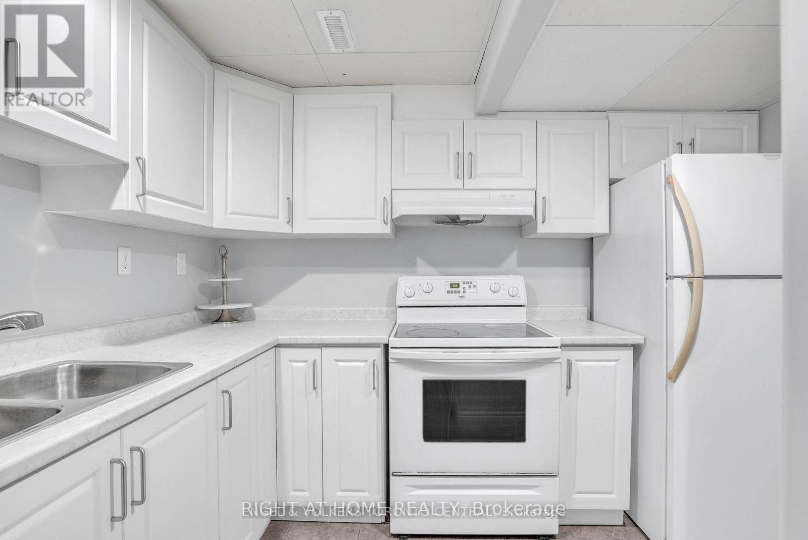 316 Country Lane, Barrie (Painswick South), Ontario  L4N 5Z6 - Photo 25 - S12506156