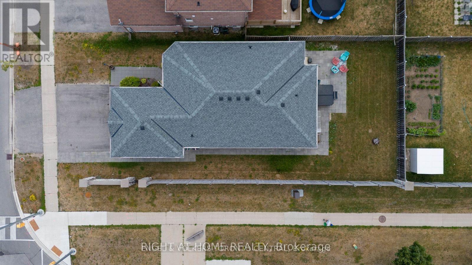 316 Country Lane, Barrie (Painswick South), Ontario  L4N 5Z6 - Photo 5 - S12506156