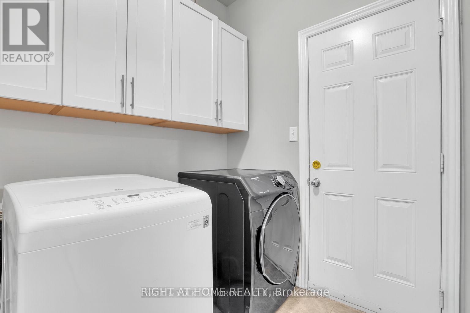 316 Country Lane, Barrie (Painswick South), Ontario  L4N 5Z6 - Photo 8 - S12506156