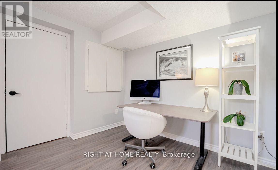 36 Knupp Road, Barrie (Edgehill Drive), Ontario L4N 0P6 - Photo 5 - S12506162