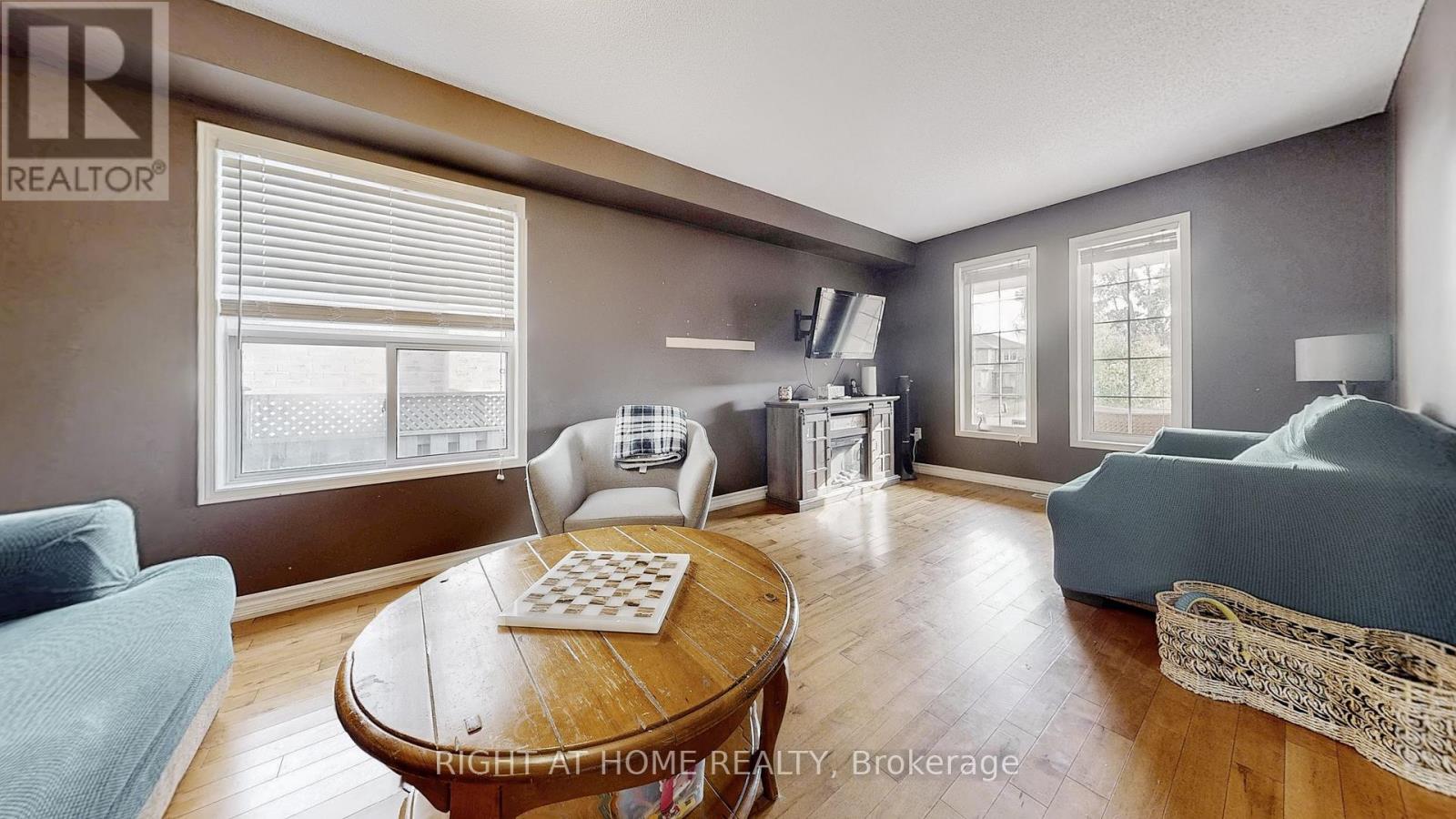 99 Widgeon Street, Barrie (Painswick South), Ontario  L4N 8W3 - Photo 5 - S12506222