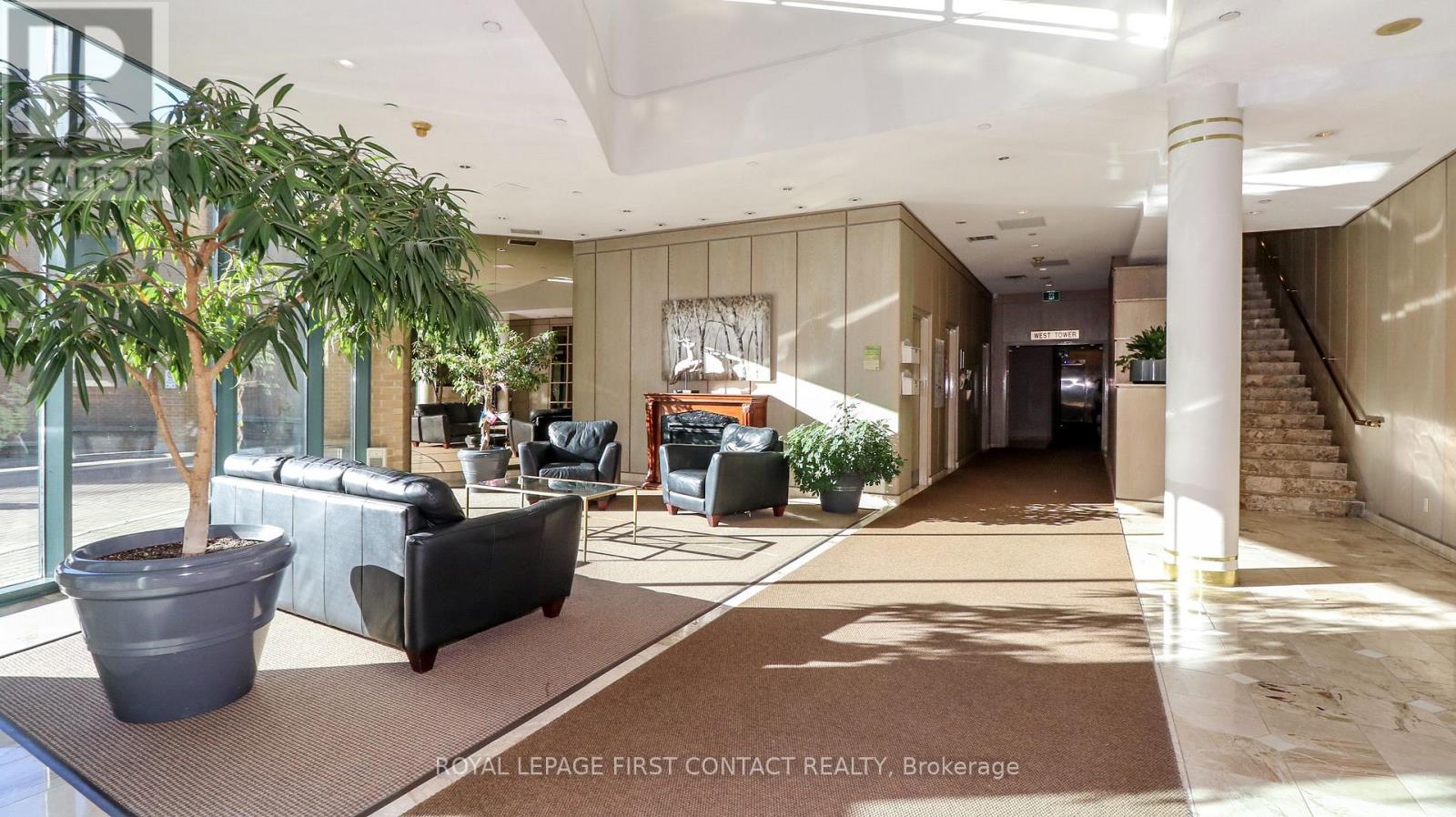 811 - 150 Dunlop Street E, Barrie (City Centre), Ontario L4M 6H1 - Photo 3 - S12506240