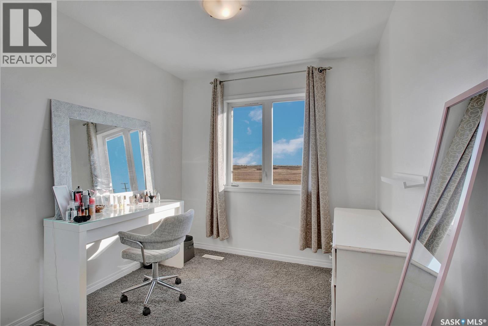 962 Glenview Cove, Martensville, Saskatchewan  S0K 0A2 - Photo 10 - SK022225