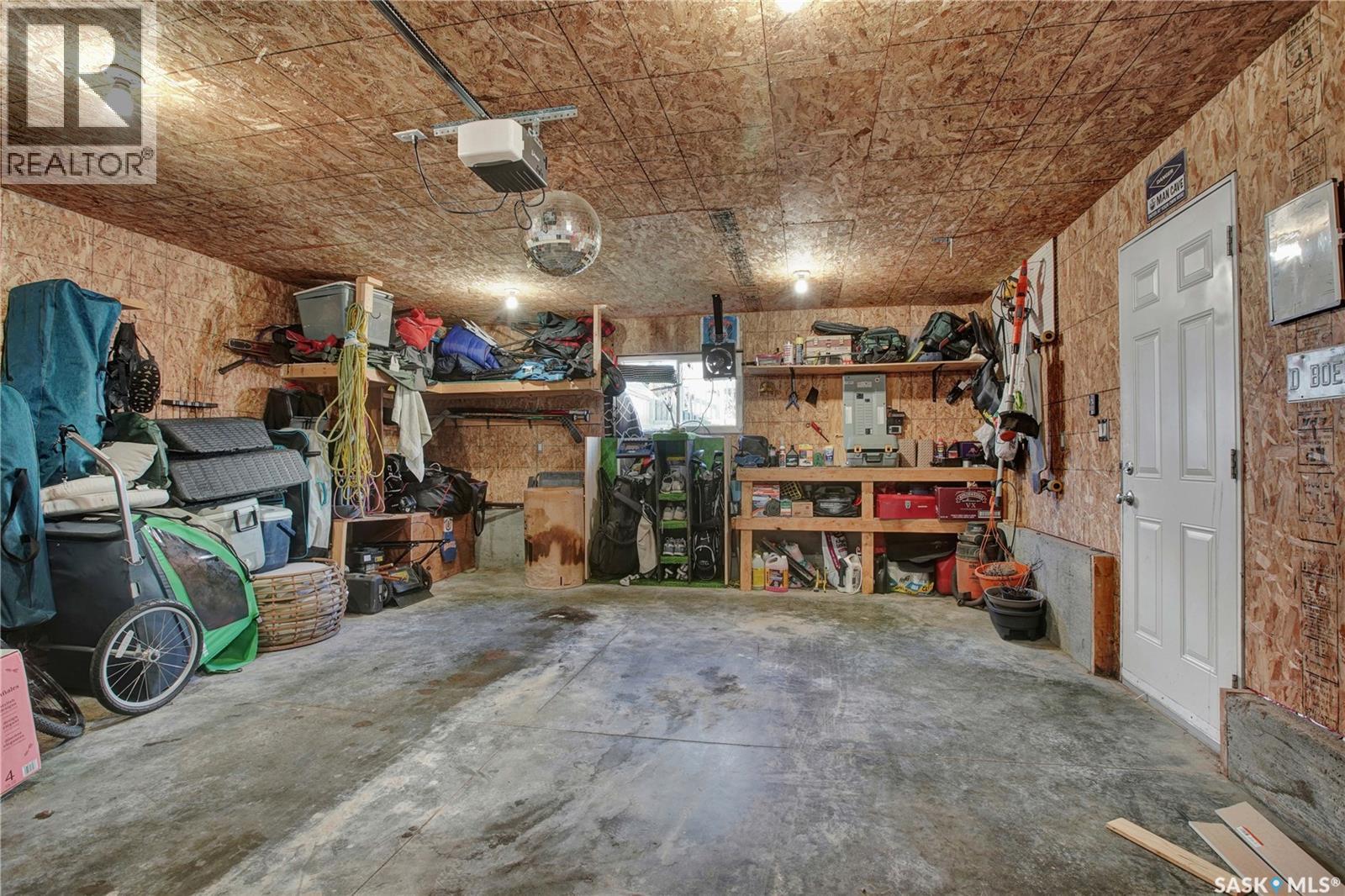 962 Glenview Cove, Martensville, Saskatchewan  S0K 0A2 - Photo 21 - SK022225