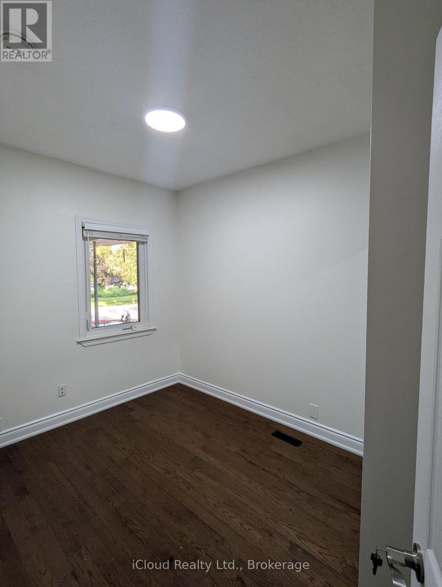 54 Twenty Third Street, Toronto (Long Branch), Ontario  M8V 3N1 - Photo 10 - W12506132