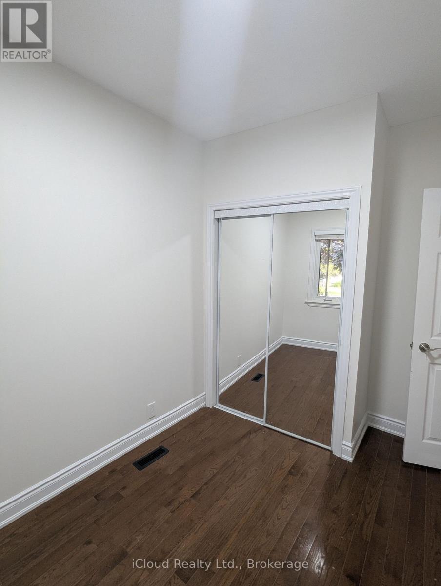 54 Twenty Third Street, Toronto (Long Branch), Ontario  M8V 3N1 - Photo 11 - W12506132