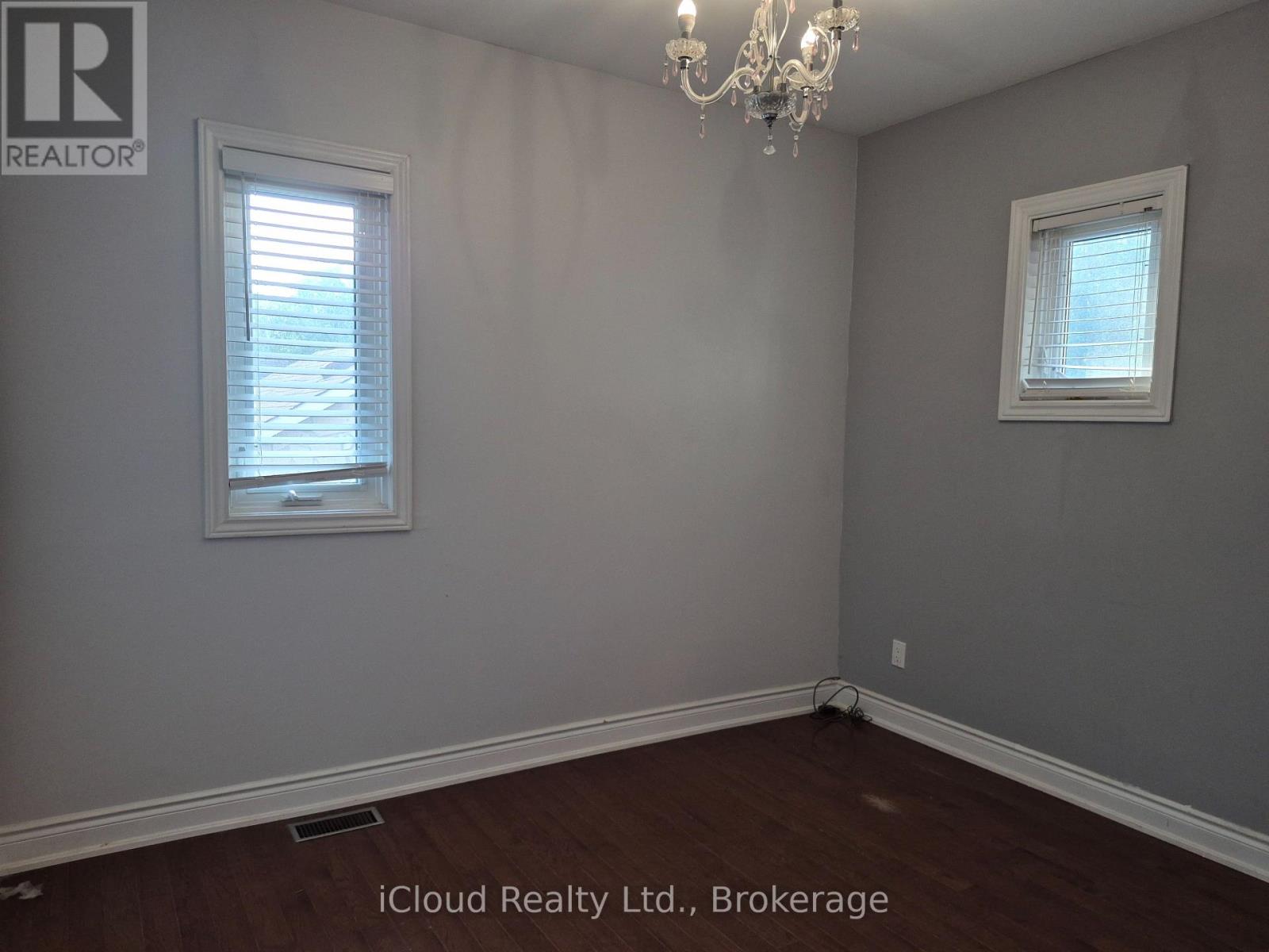 54 Twenty Third Street, Toronto (Long Branch), Ontario  M8V 3N1 - Photo 2 - W12506132