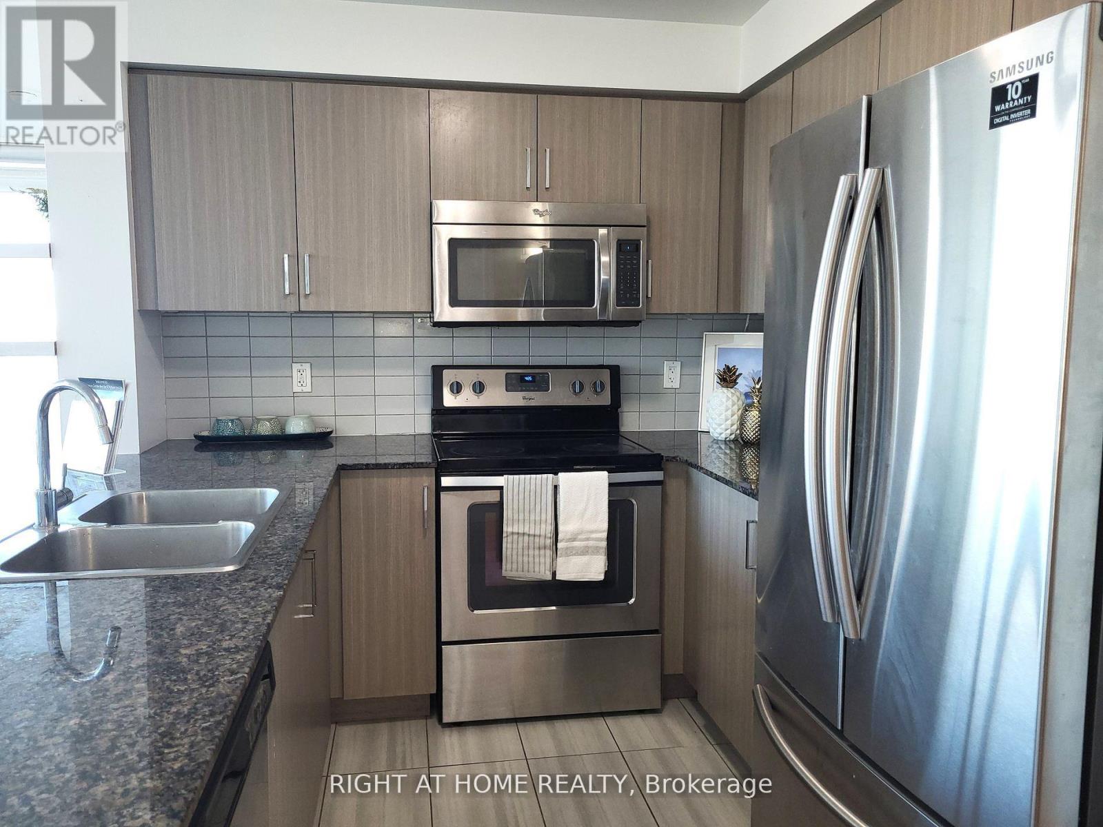 906 - 80 Esther Lorrie Drive, Toronto (West Humber-Clairville), Ontario  M9W 0C6 - Photo 6 - W12506154