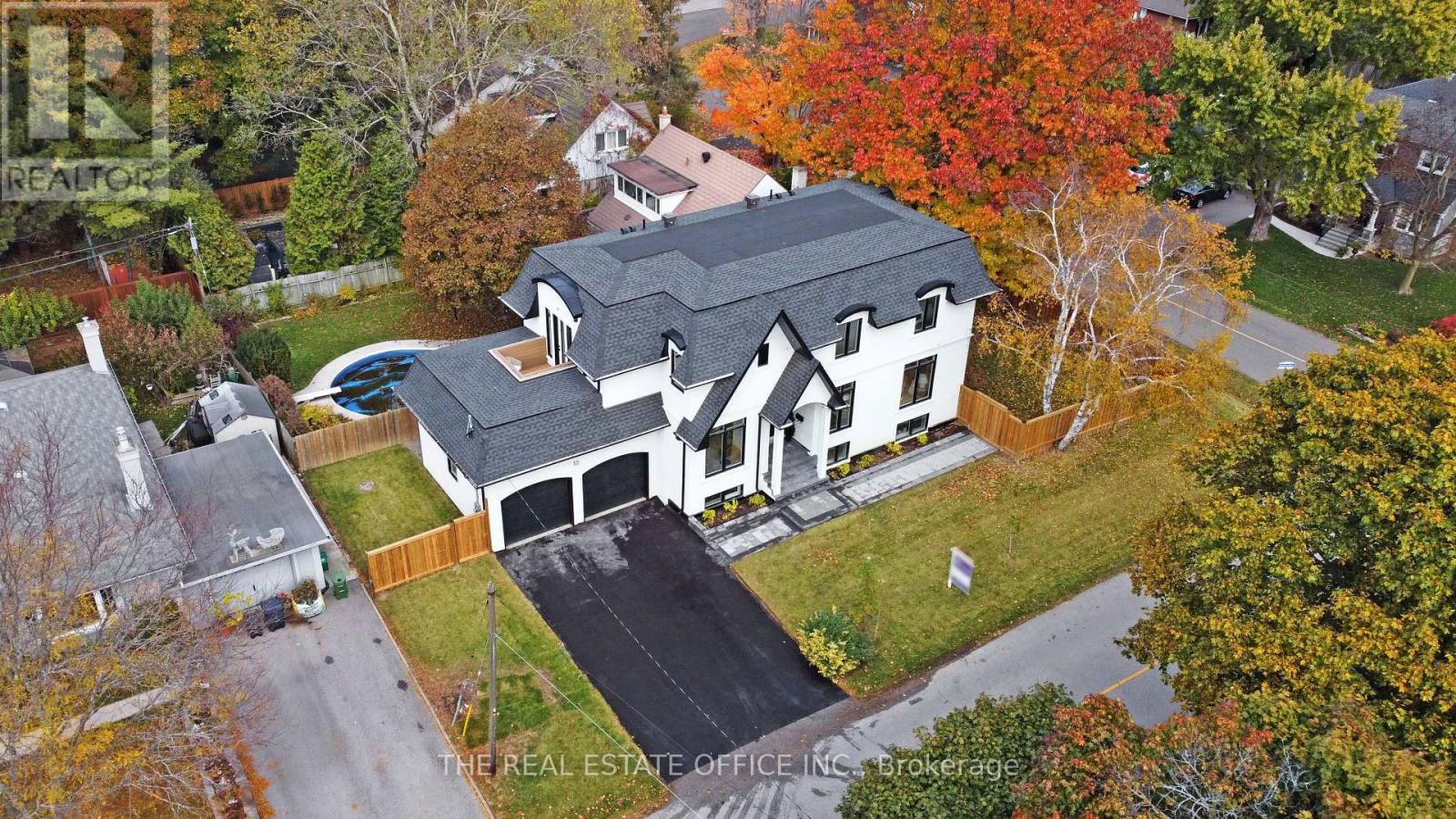 18 BEAVERBROOK AVENUE, Toronto, Ontario