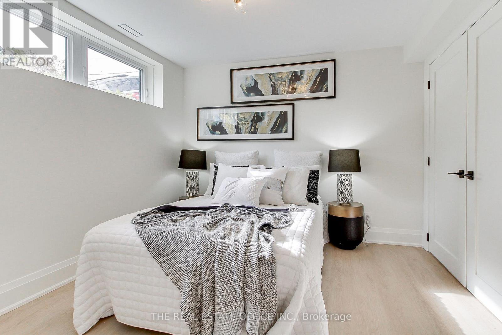 18 Beaverbrook Avenue, Toronto, Ontario  M9B 2M9 - Photo 39 - W12506168