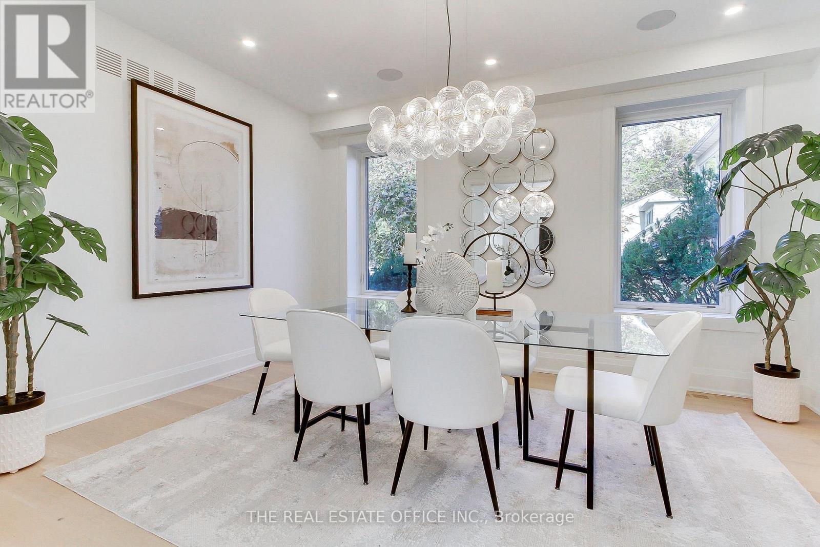 18 Beaverbrook Avenue, Toronto, Ontario  M9B 2M9 - Photo 7 - W12506168