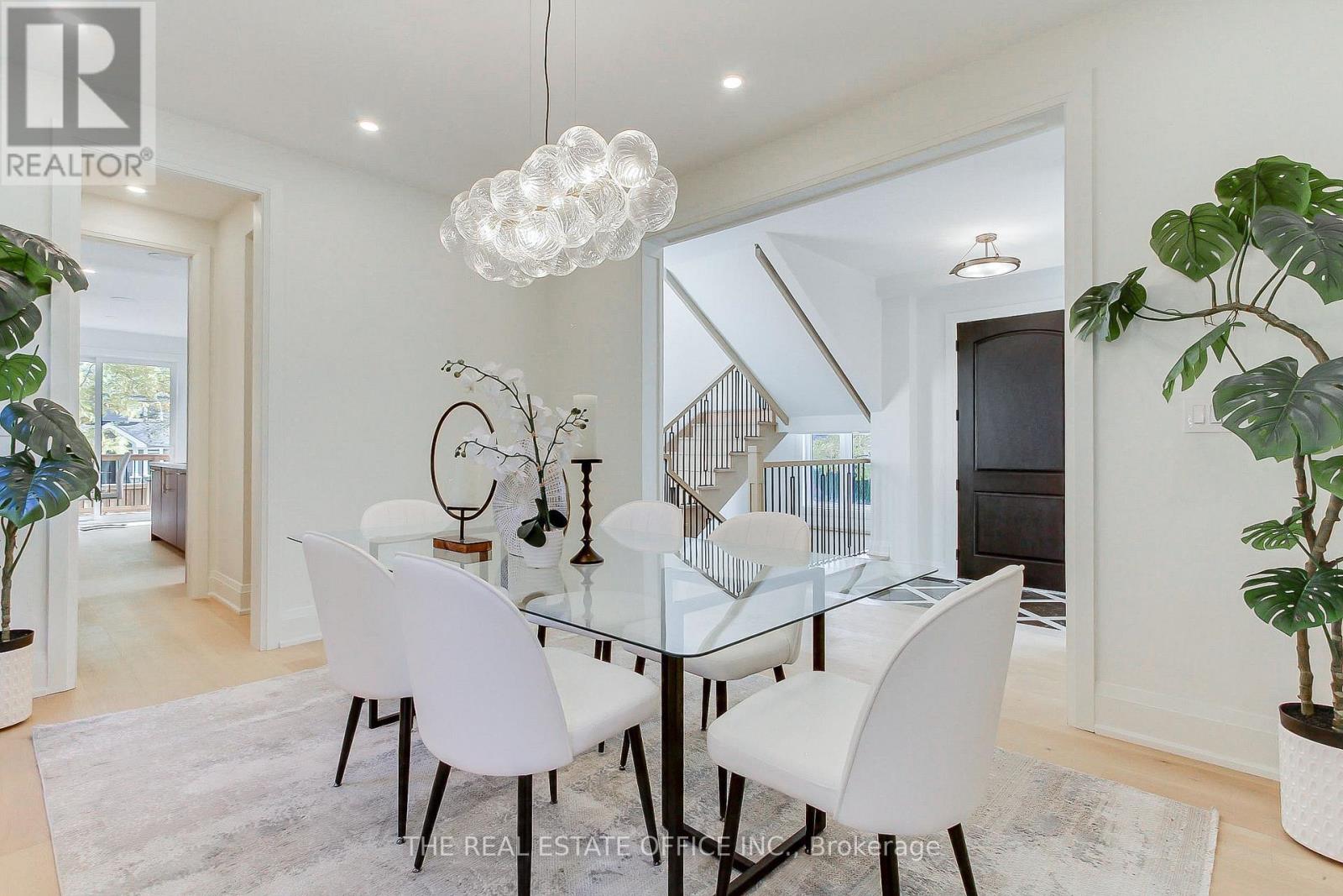 18 Beaverbrook Avenue, Toronto, Ontario  M9B 2M9 - Photo 8 - W12506168