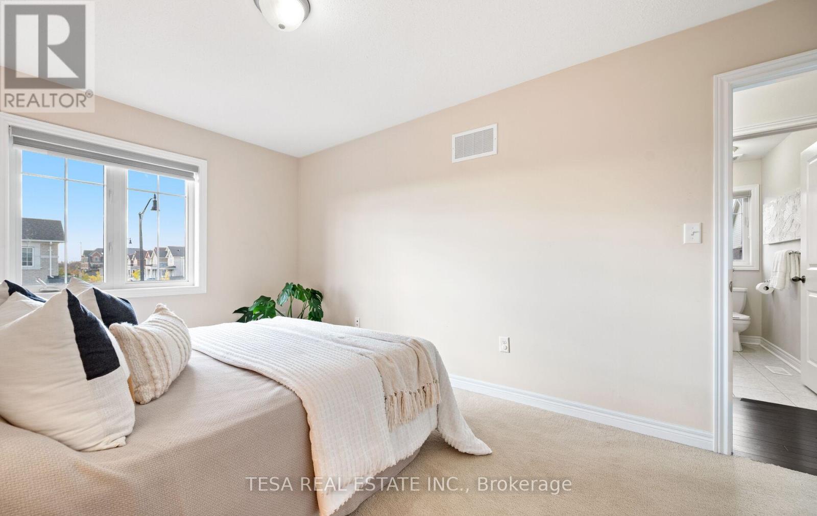 15 Hogan Manor Drive, Brampton, Ontario  L7A 4V4 - Photo 27 - W12506174