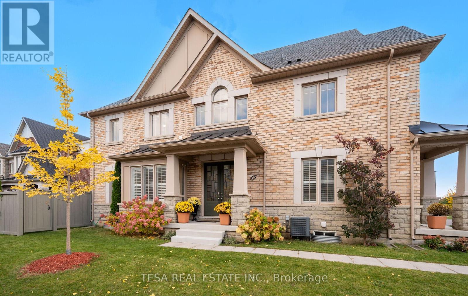 15 Hogan Manor Drive, Brampton, Ontario  L7A 4V4 - Photo 3 - W12506174