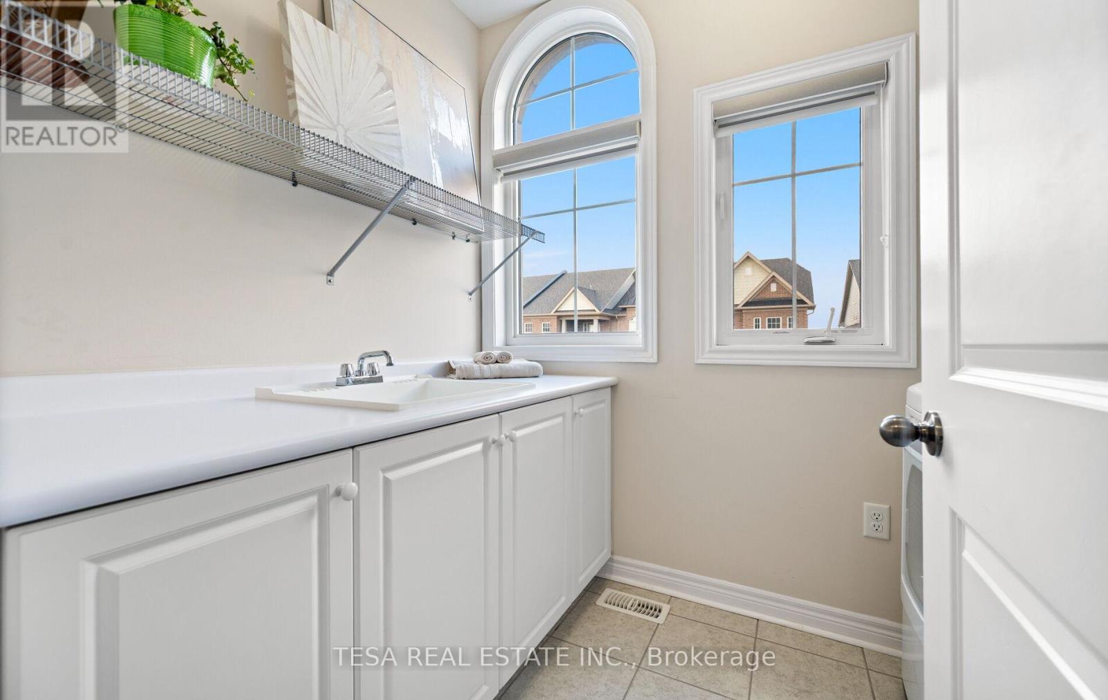 15 Hogan Manor Drive, Brampton, Ontario  L7A 4V4 - Photo 32 - W12506174