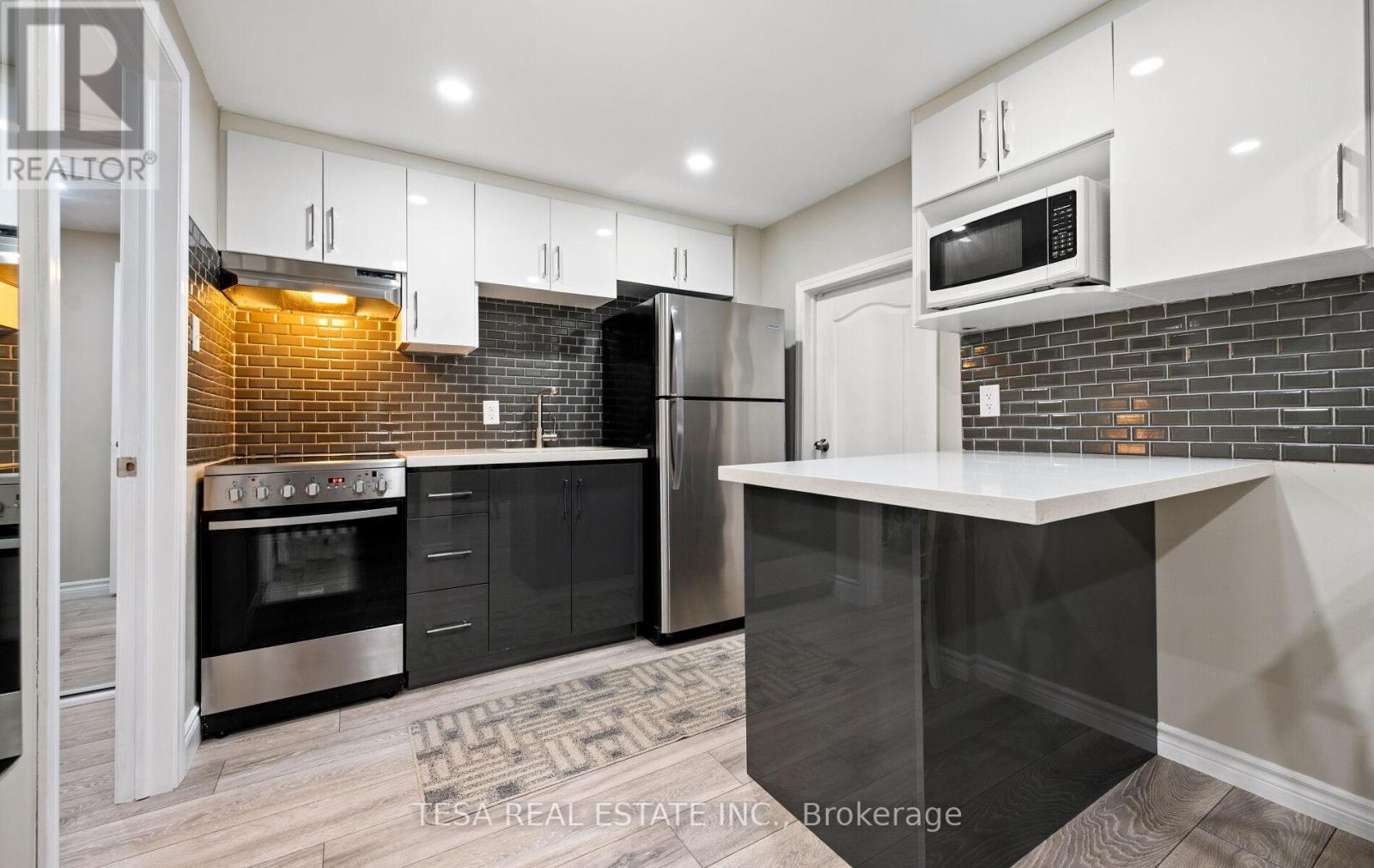 15 Hogan Manor Drive, Brampton, Ontario  L7A 4V4 - Photo 40 - W12506174